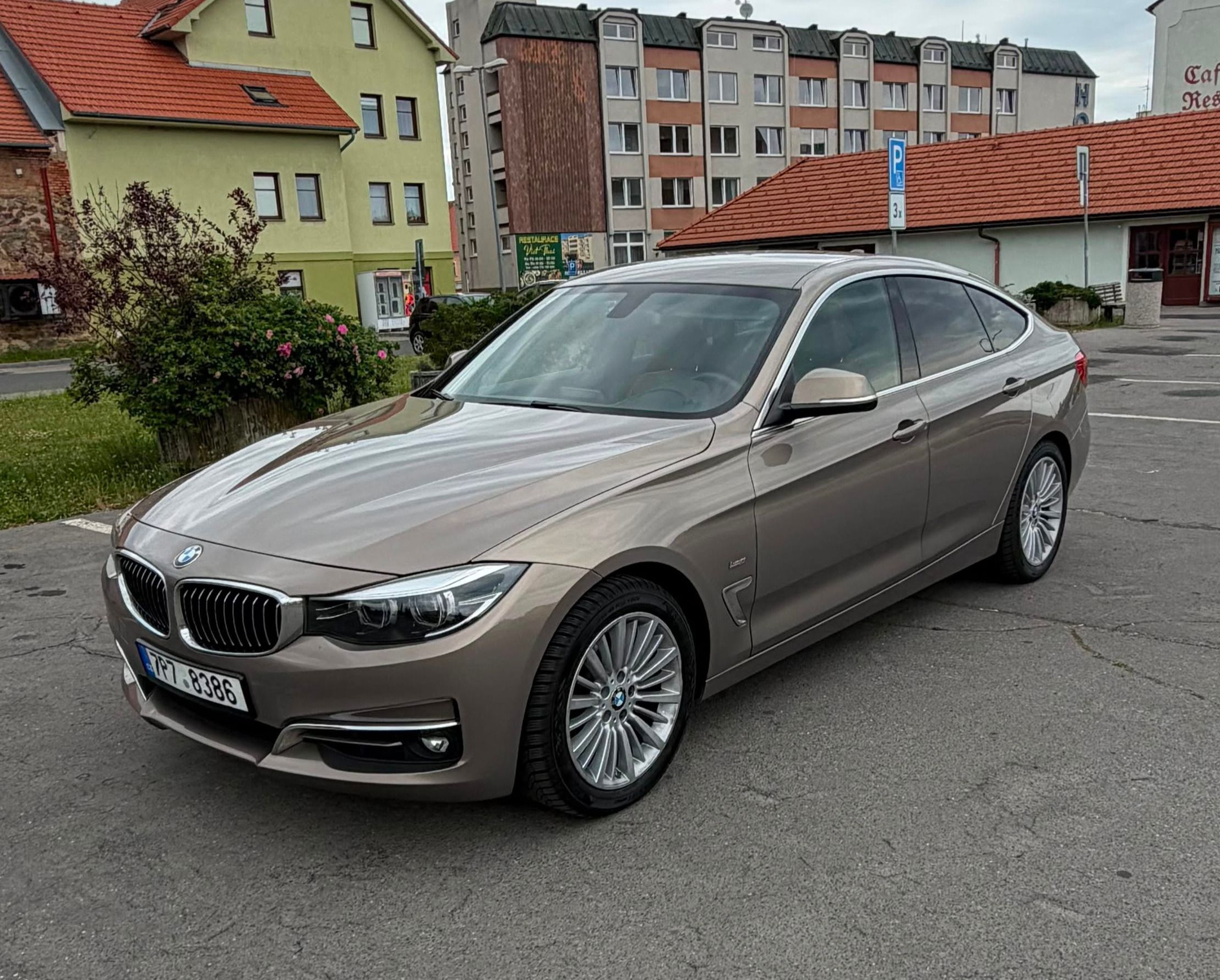BMW Řada 3, BMW GT 318d - Luxury | Automat