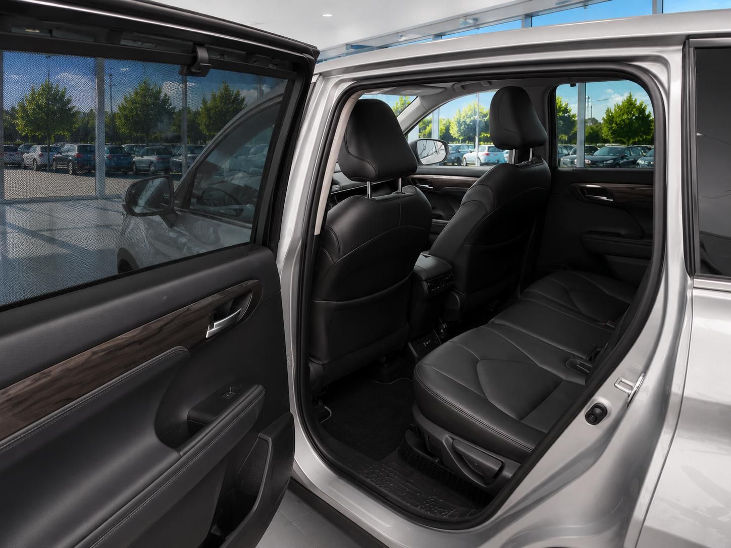 Toyota Highlander, 2.5e-CVT HEV 7míst, AWD - fotka 4
