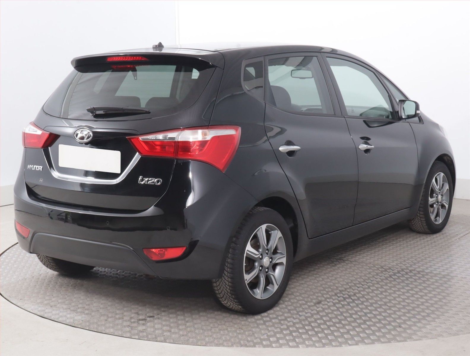 Hyundai ix20, 1.6 CVVT, Automat, Serv.kniha - fotka 5