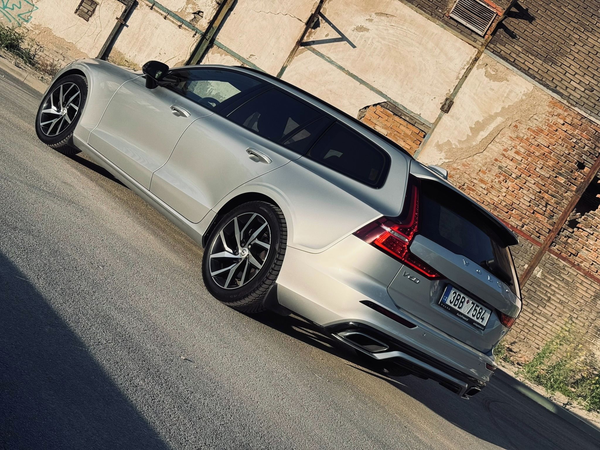 Volvo V60, B4 R-Design - fotka 6