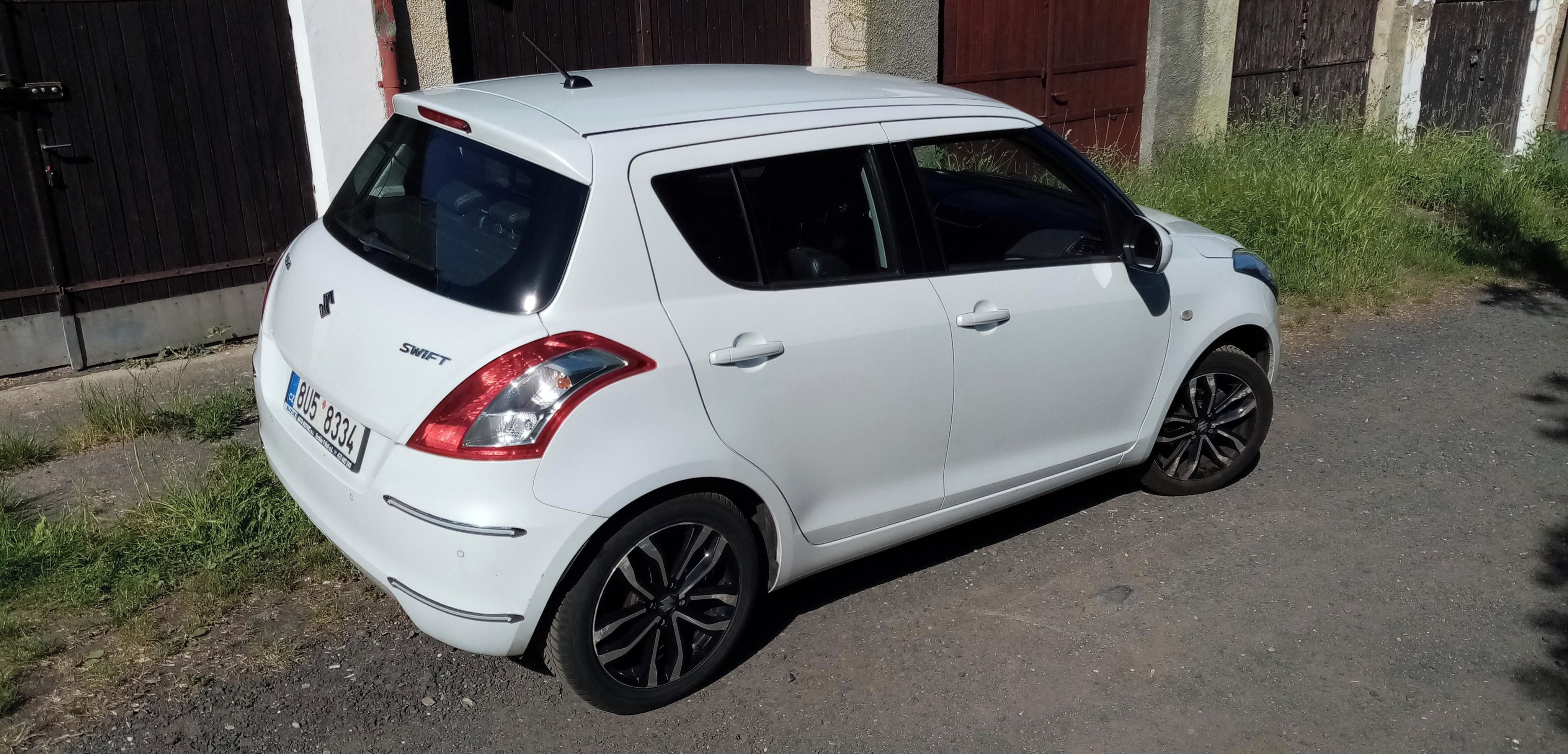 Suzuki Swift, Violet Edition – jen 52 000 km - fotka 3