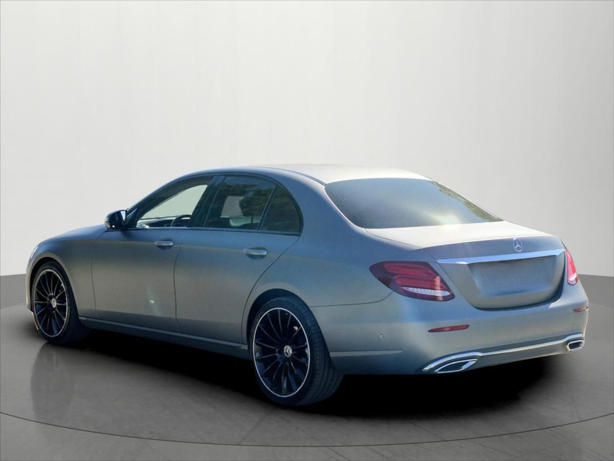 Mercedes-Benz Třídy E, 2,0 143 KW E220d ČR Avantgarde - fotka 5