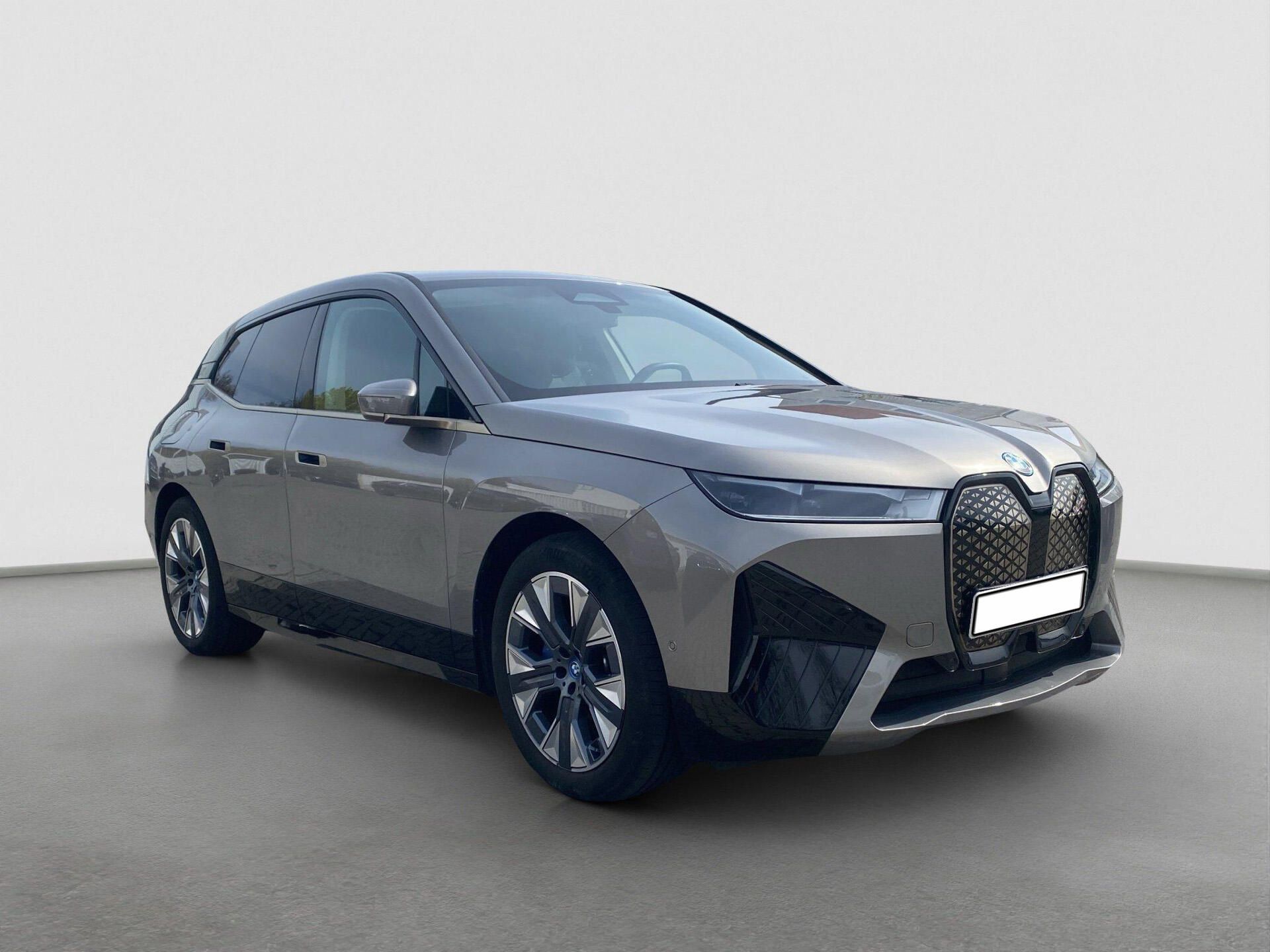 BMW iX, xDrive40 Sport Kamera - fotka 3