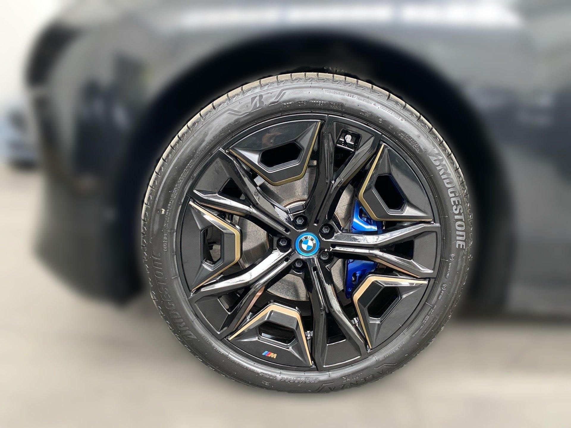 BMW iX, xDrive40 Sport 360 SoftClose - fotka 5