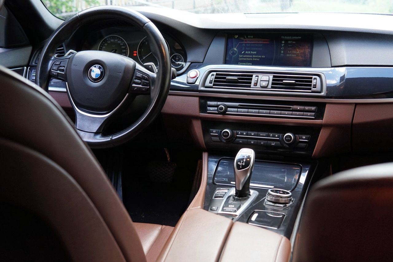 BMW Řada 5, BMW 520d Touring F11 135kw - fotka 2