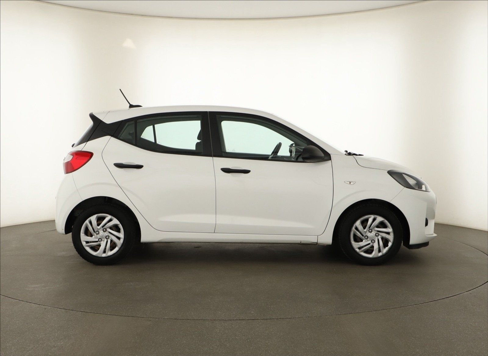 Hyundai i10, 1.0, ČR,1.maj, Serv.kniha - fotka 6