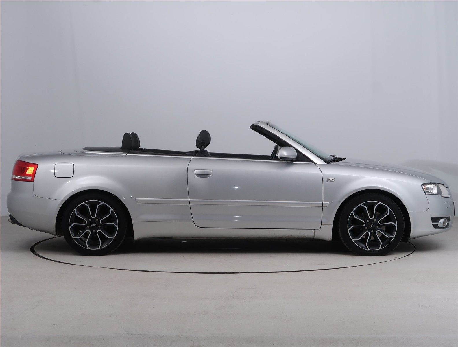 Audi A4, 2.0 TDI, Serv.kniha - fotka 6