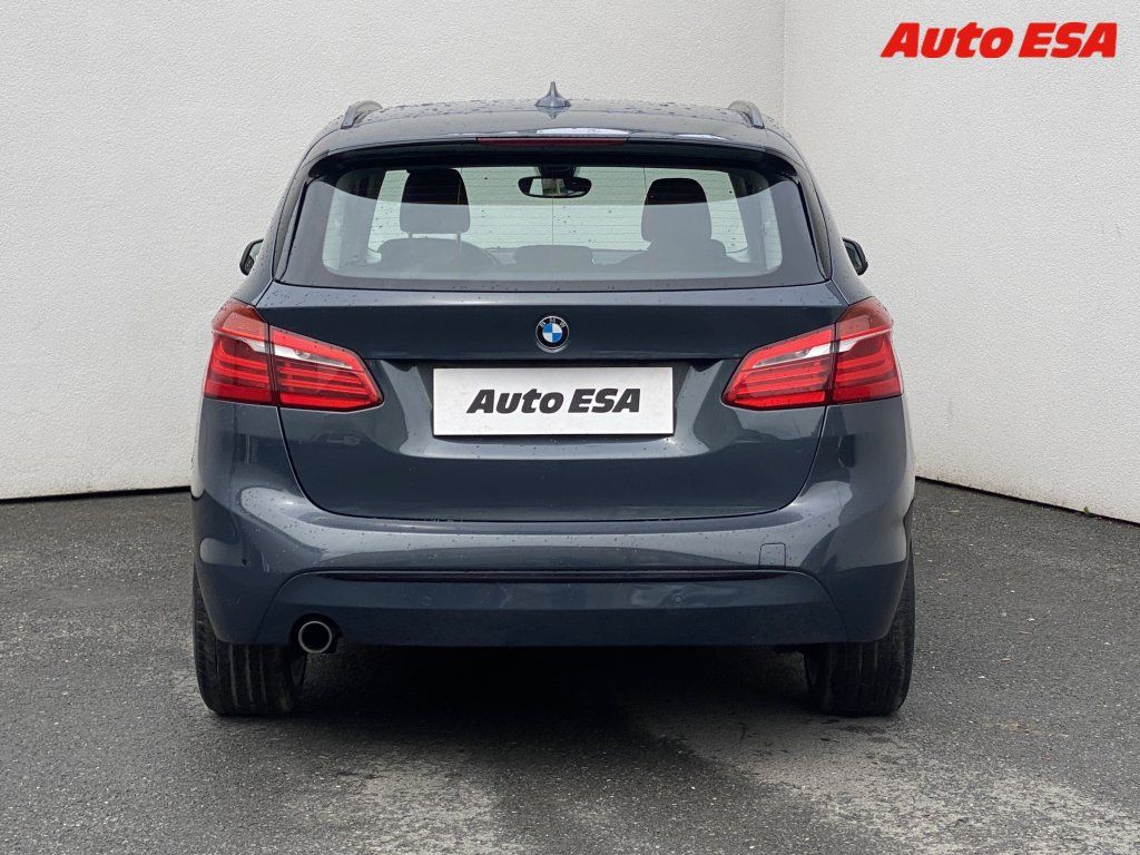 BMW Řada 2, 2.0 D 218 d,Sport,AT,navi - fotka 5