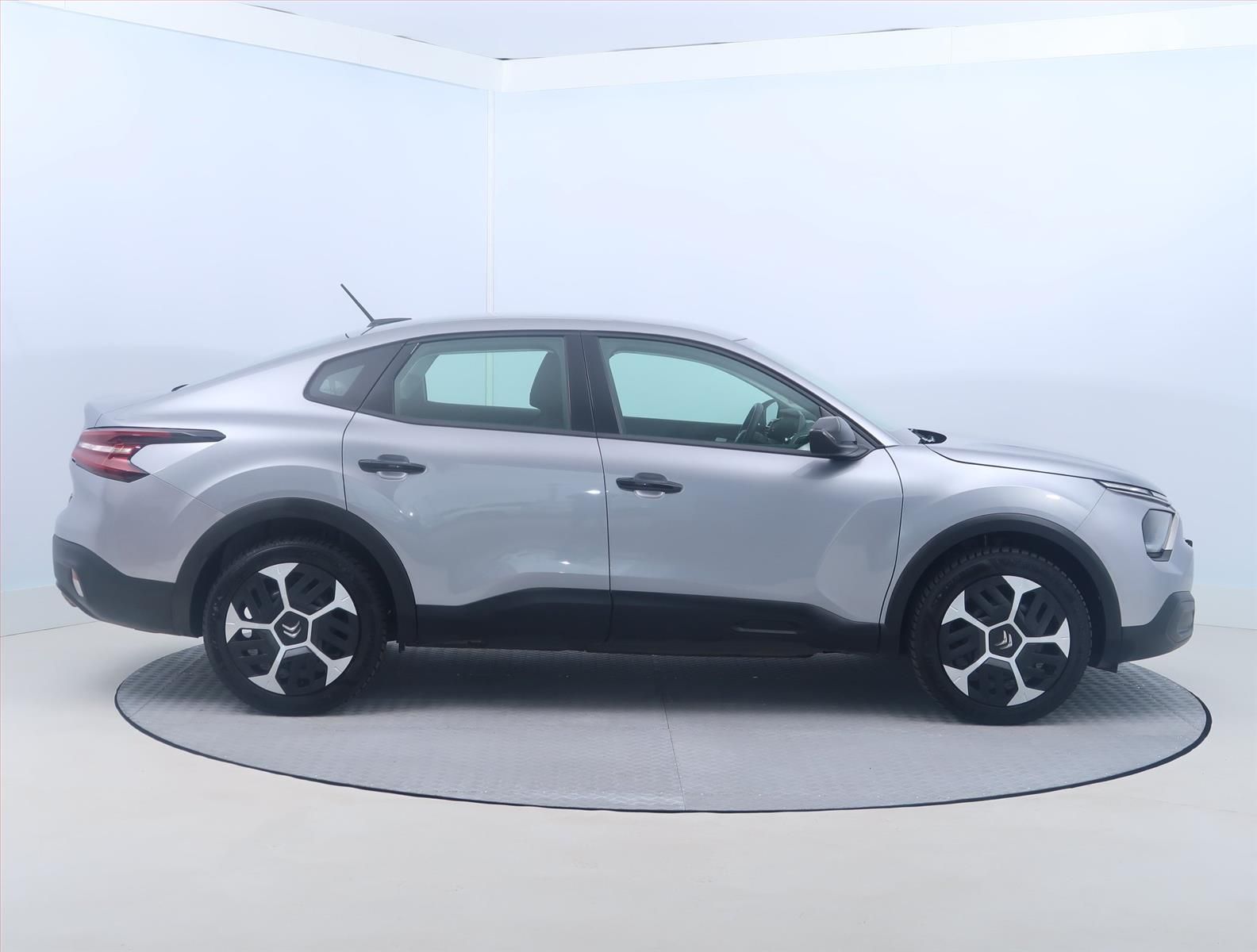 Citroën C4 X, 1.2 PureTech, ČR,1.maj - fotka 6