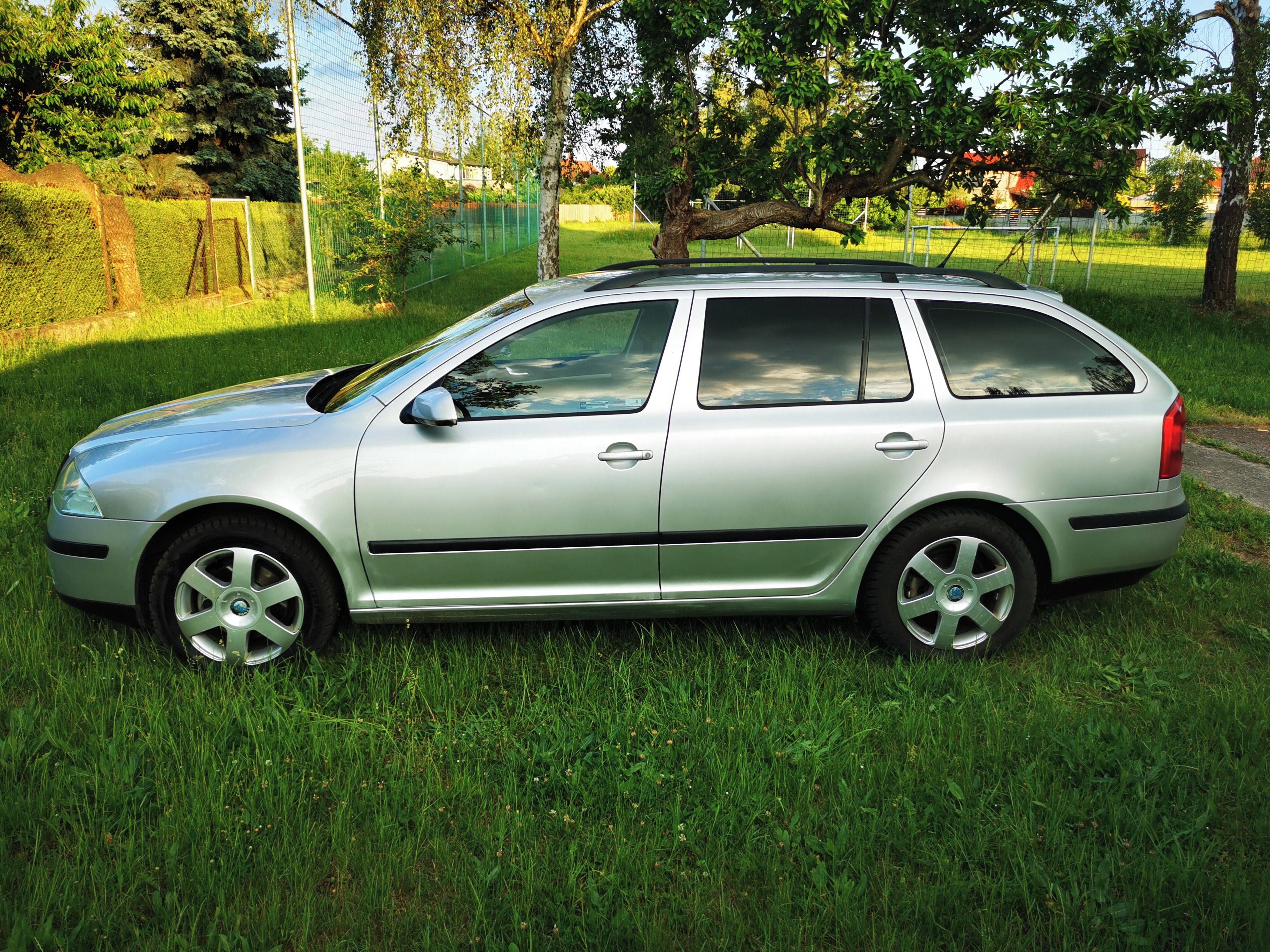 Škoda Octavia, Combi 2.0tdi , nové vstřiky - fotka 4