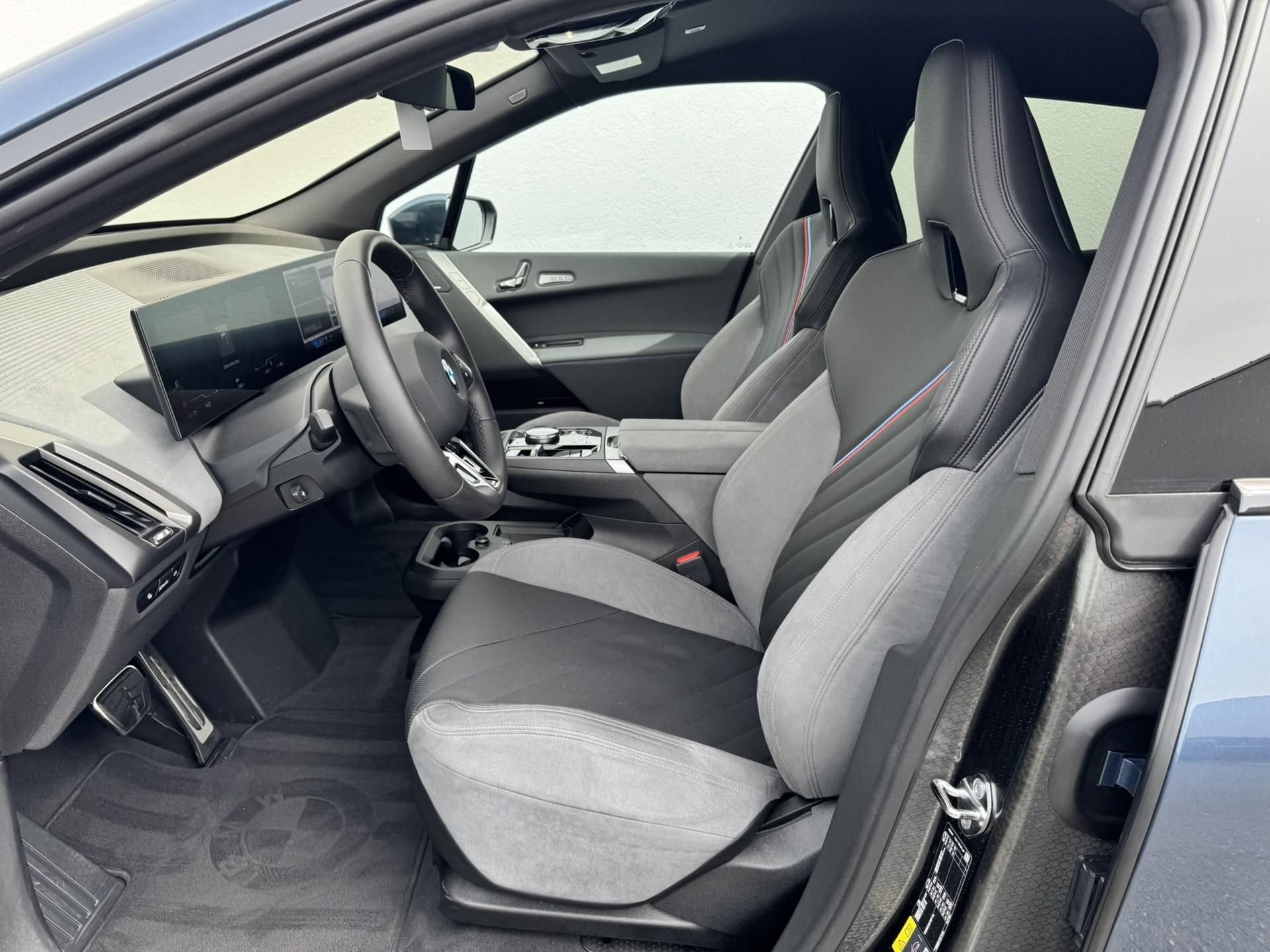 BMW iX, iX60 xDrive Tažné Harman - fotka 6