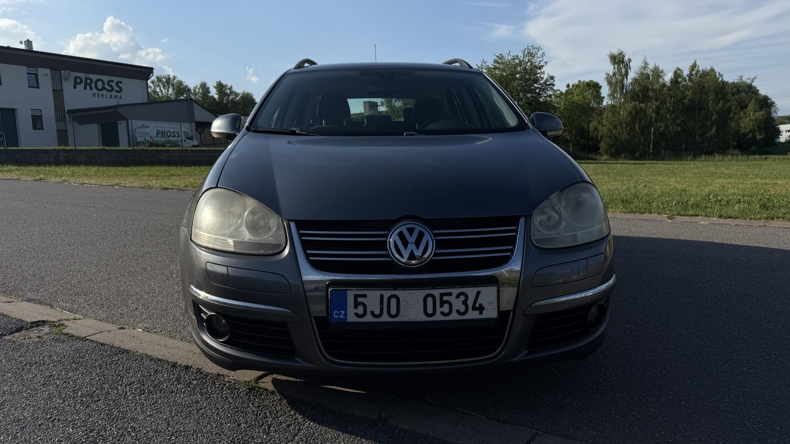 Volkswagen Golf Variant, 2.0TDI DSG 103KW - fotka 4