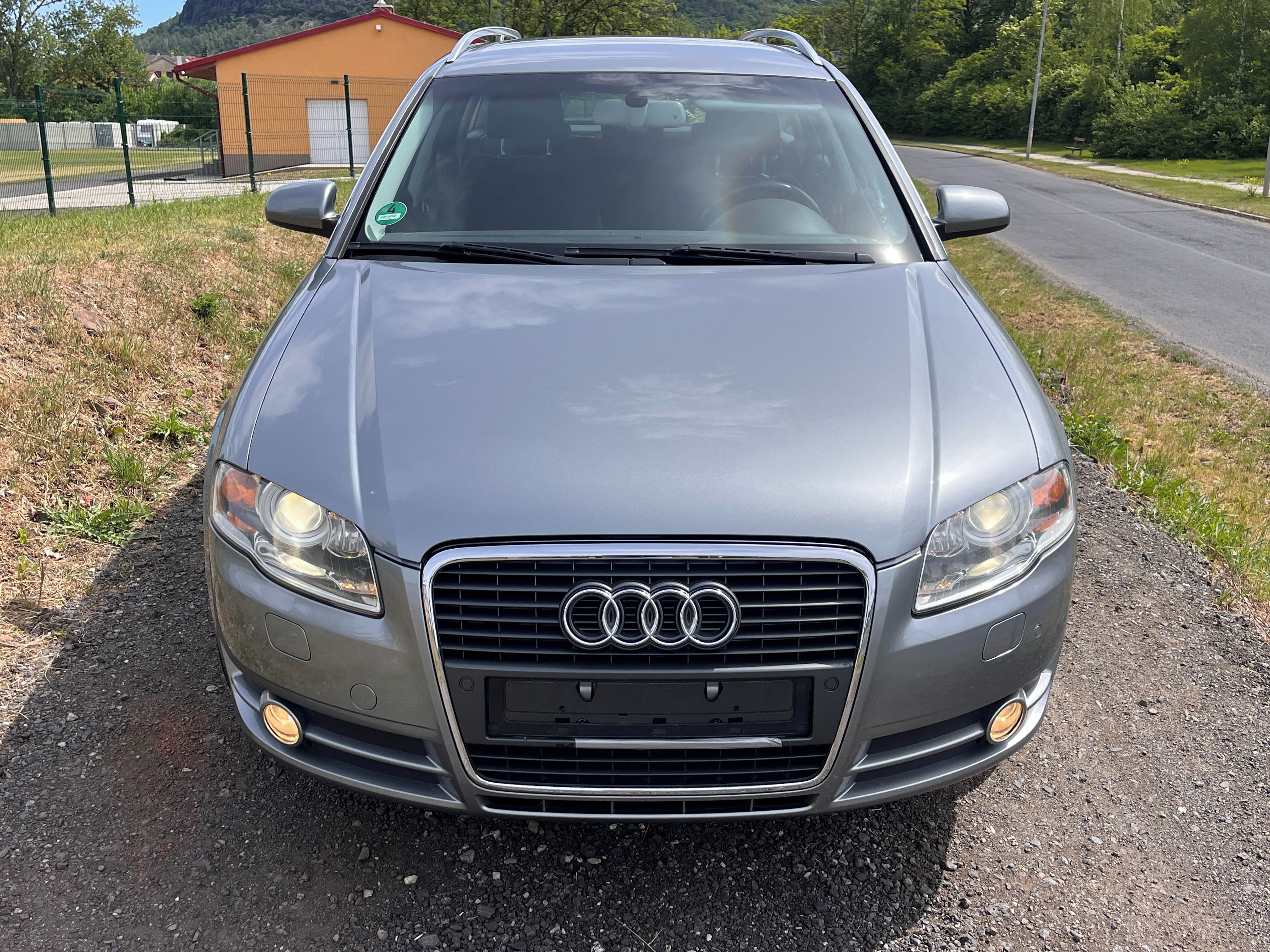Audi A4, 2.0i 96KW,XENON,VÝHŘEV,BEZ RZI - fotka 2