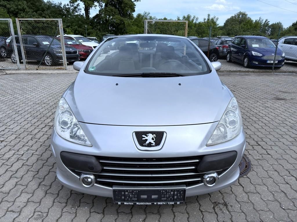 Peugeot 307, CC 1.6i 80 kW digi. klima - fotka 2