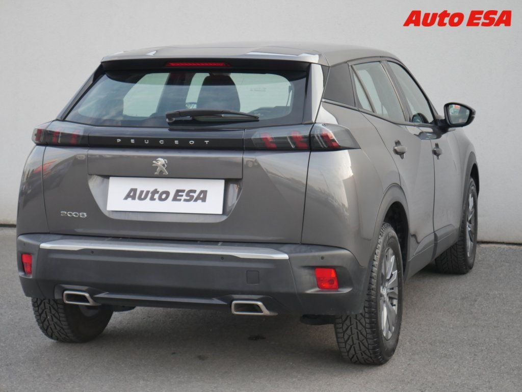 Peugeot 2008, 1.2 PT,2.maj,ČR - fotka 4