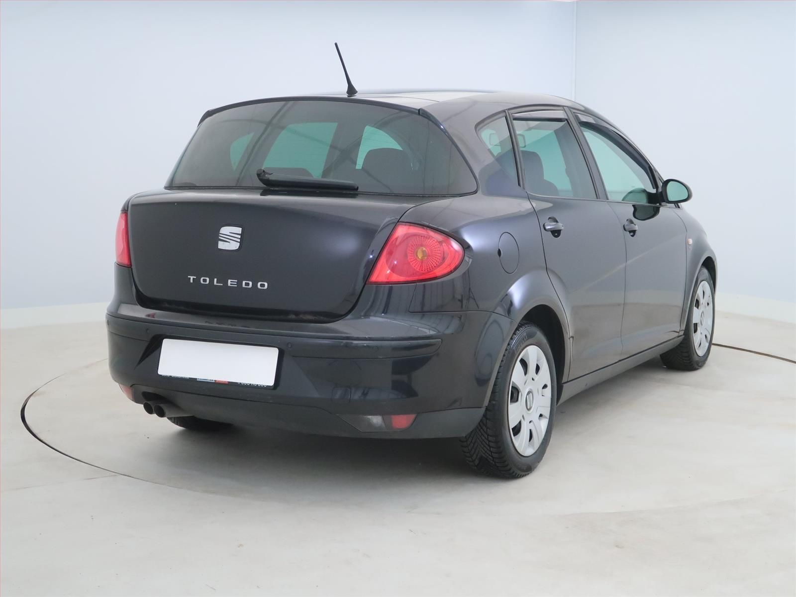 Seat Toledo, 2.0 TDI, Automatická klima - fotka 5