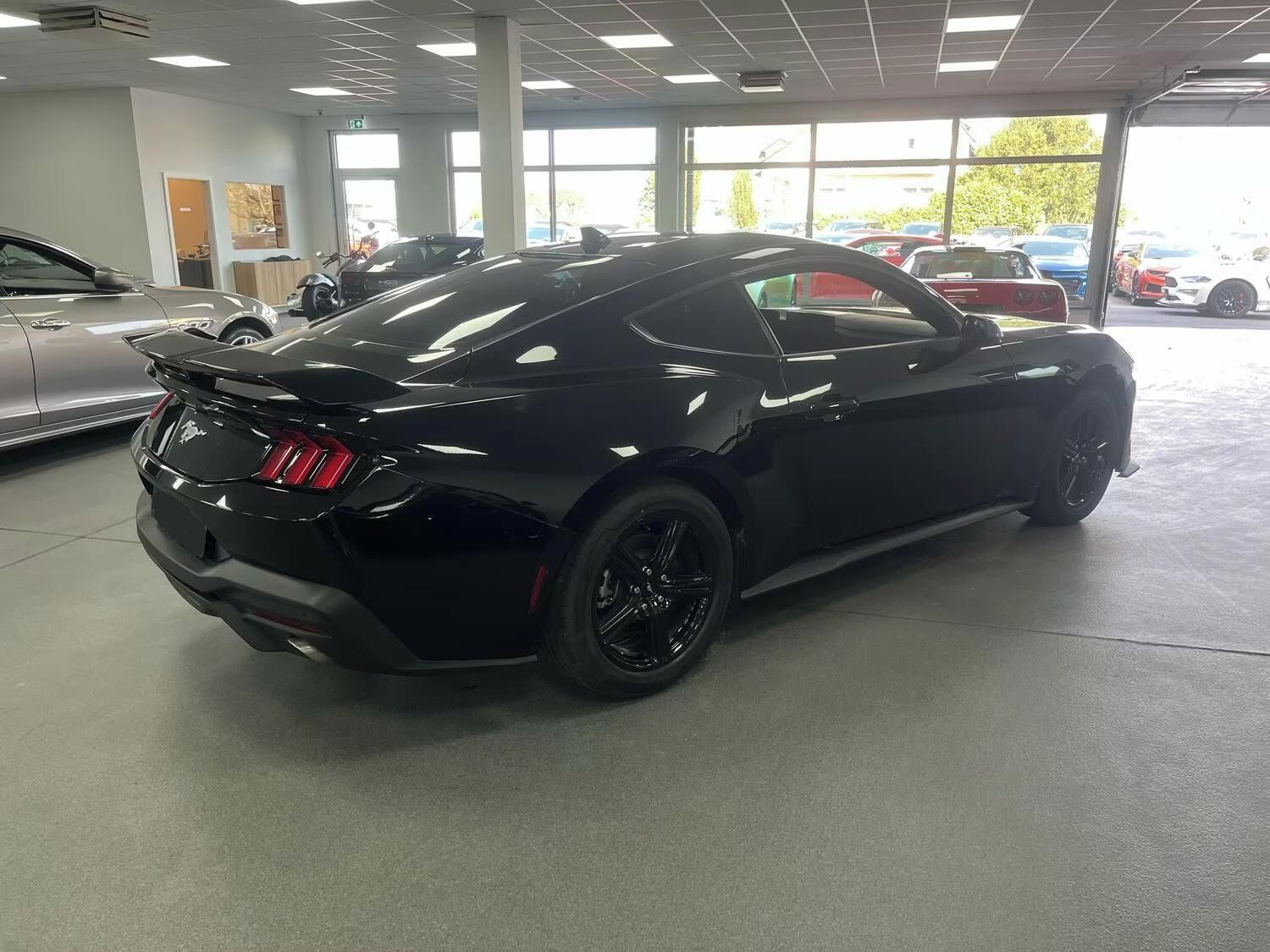 Ford Mustang, MUSTANG 2,3l EcoBoost Premium/ - fotka 4