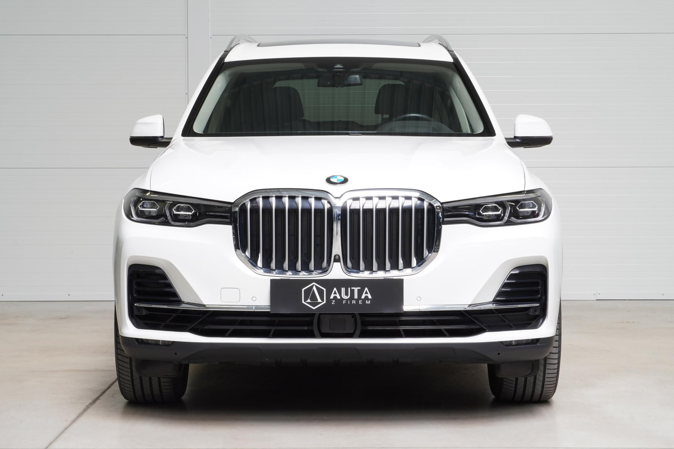 BMW X7, X7 Xdrive40d,ČR,DPH,1.maj - fotka 2