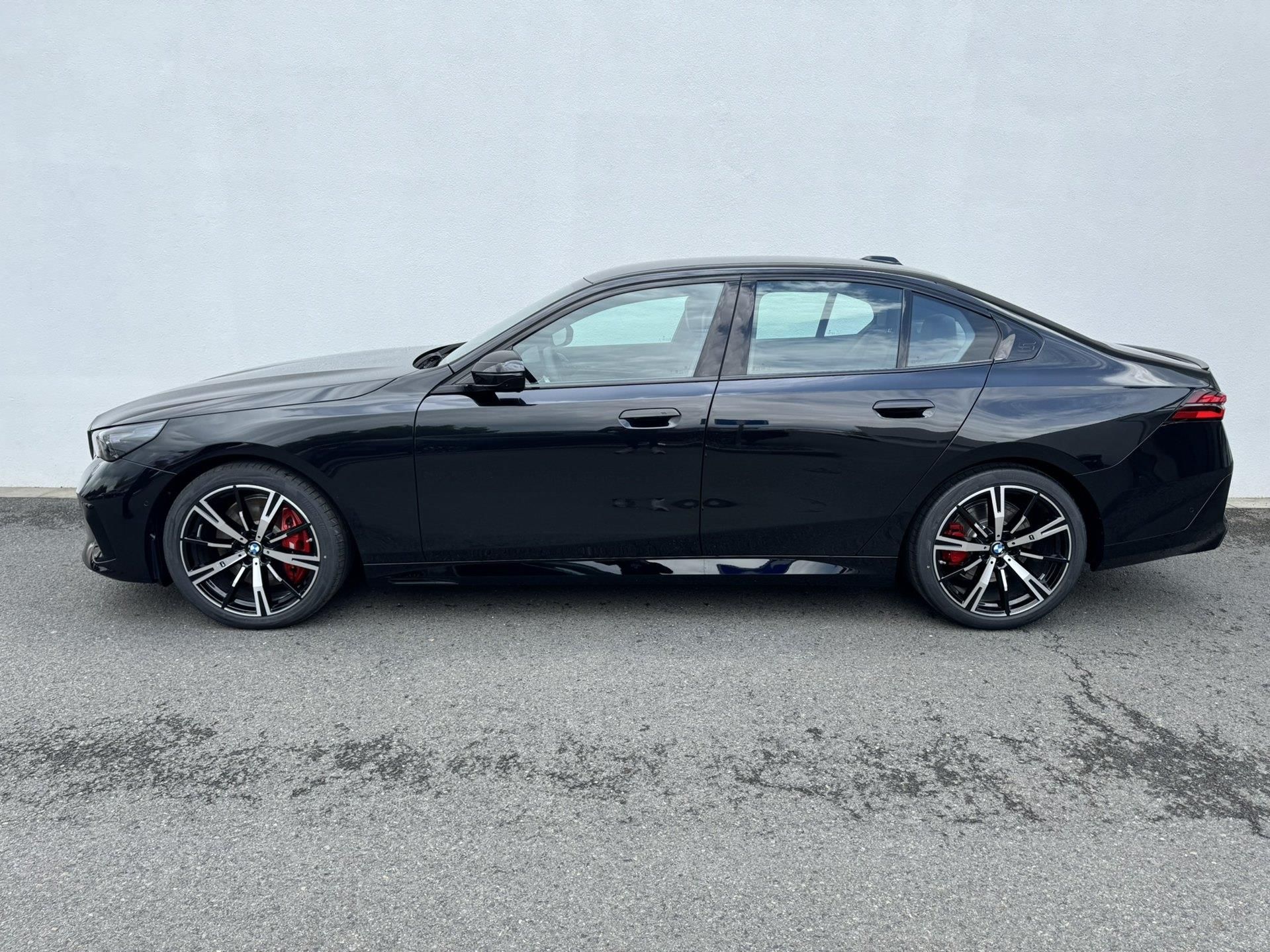BMW Řada 5, 540d xDrive Sedan - fotka 3
