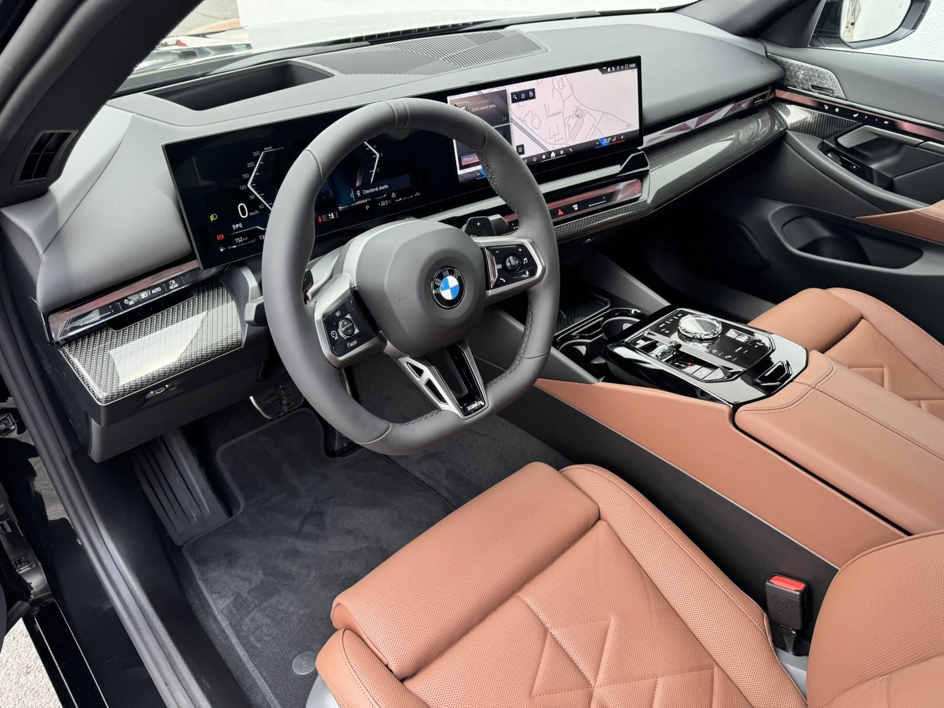 BMW Řada 5, 540d xDrive Sedan - fotka 5