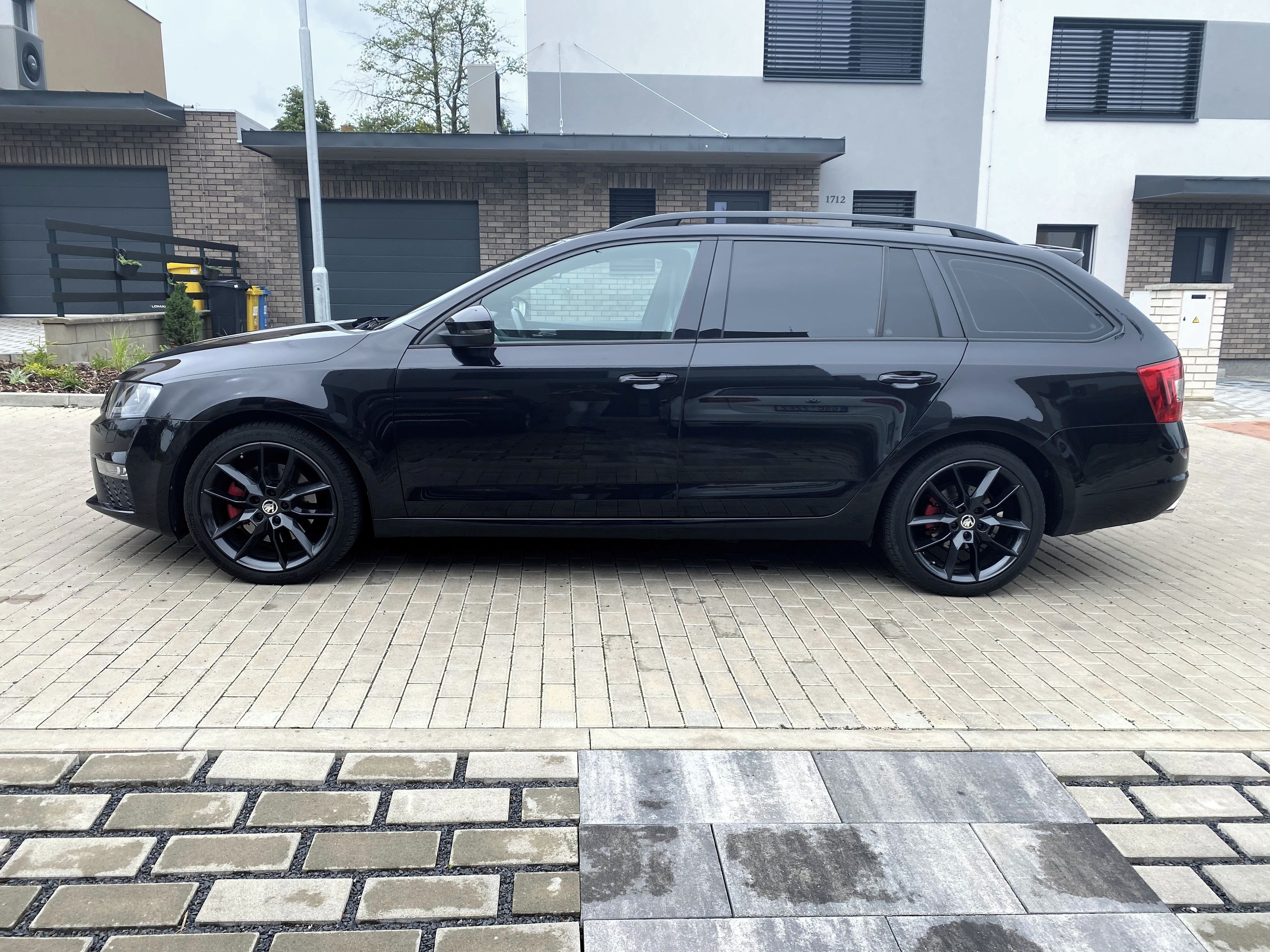 Škoda Octavia, RS, 2.0 TDI, 135 kW, DSG, 4x4 - fotka 3