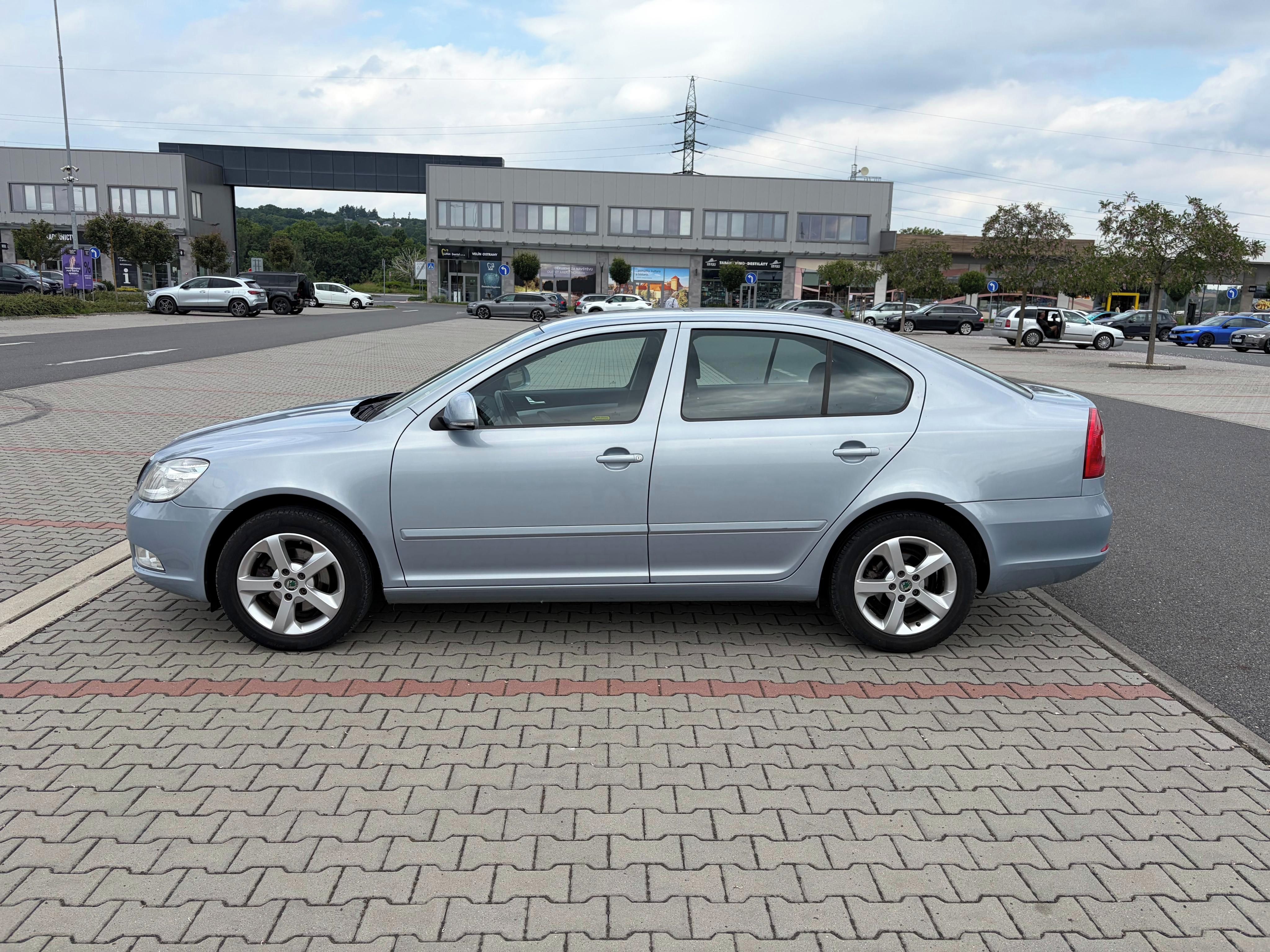 Škoda Octavia, II 1.6 TDi 77kw DSG ČR - fotka 6