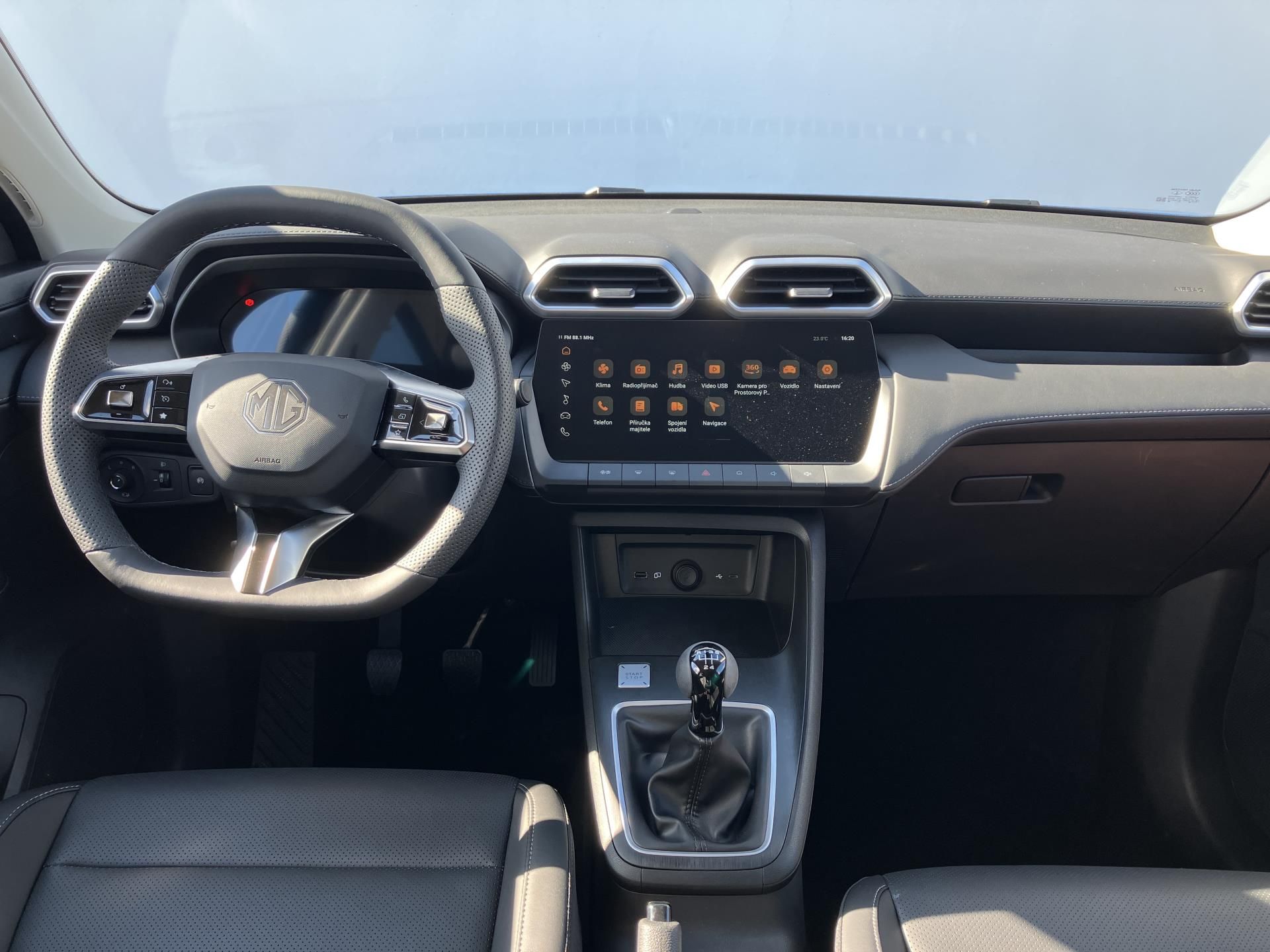 MG ZS, 1.5 VTi / 85 kW EXCLUSIVE - fotka 6