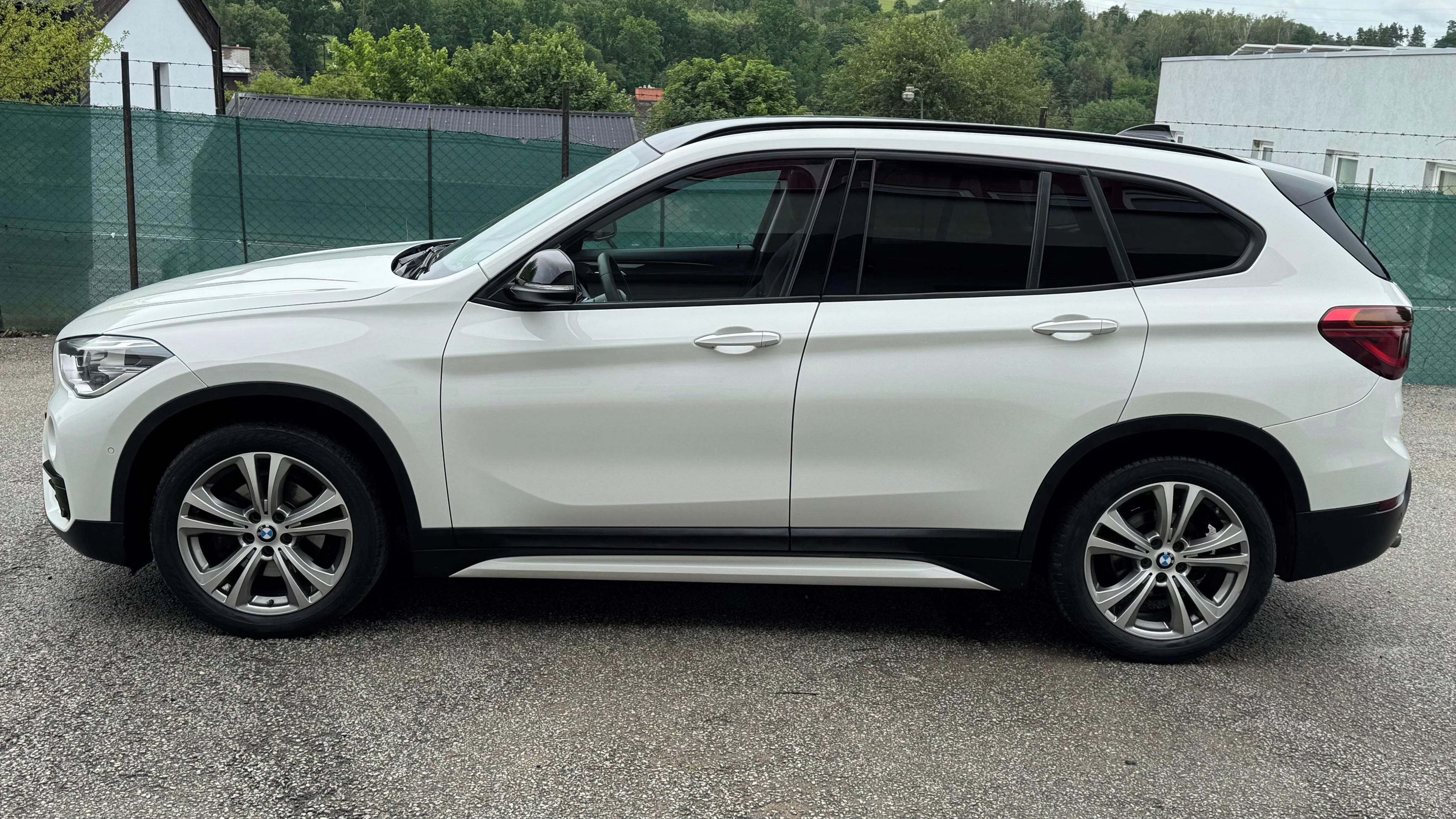 BMW X1, 2,0d 110kW, xDrive, LED, navi - fotka 4