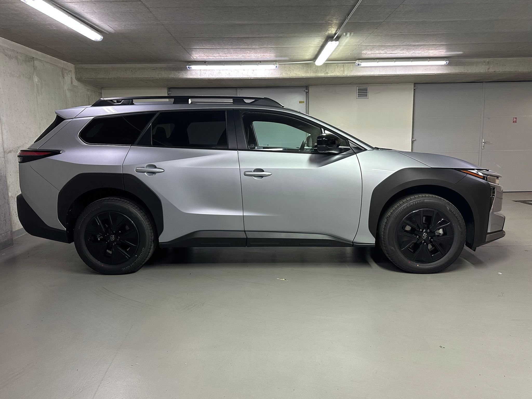 Toyota bZ4X, 74,7kWh,380K,4x4,Style - fotka 4