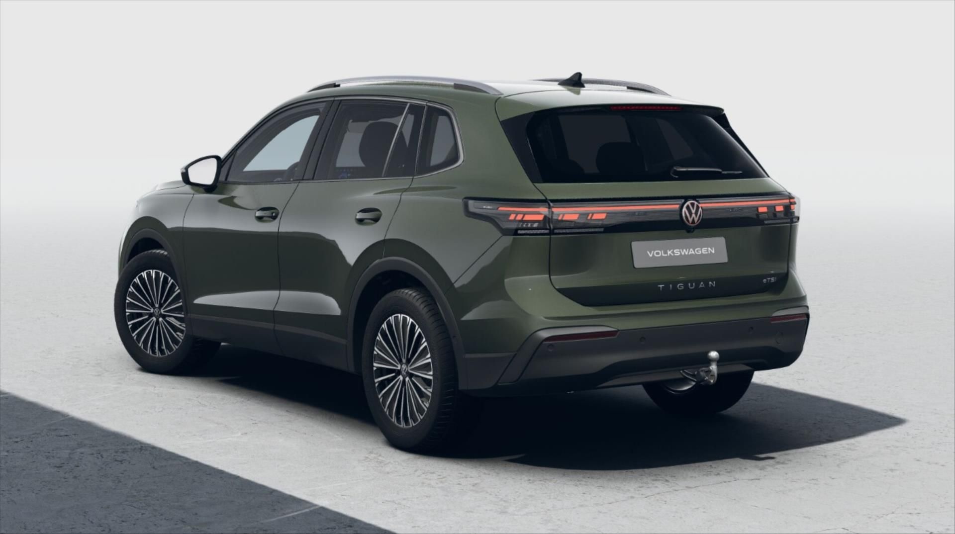 Volkswagen Tiguan, 1,5   People 1,5 eTSI 110 kW m - fotka 3