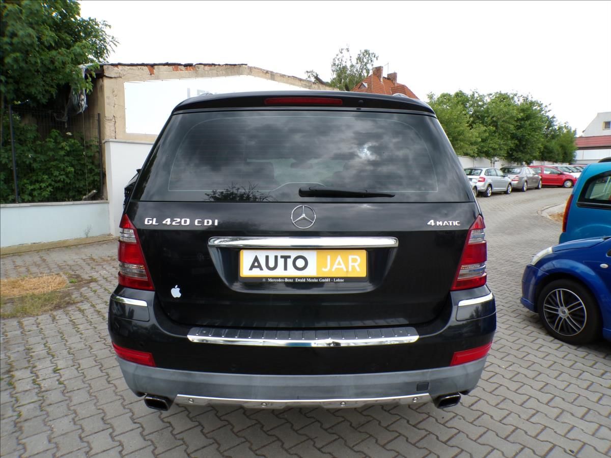 Mercedes-Benz GL, 4,0 V8  420 CDI 4MATIC - fotka 6