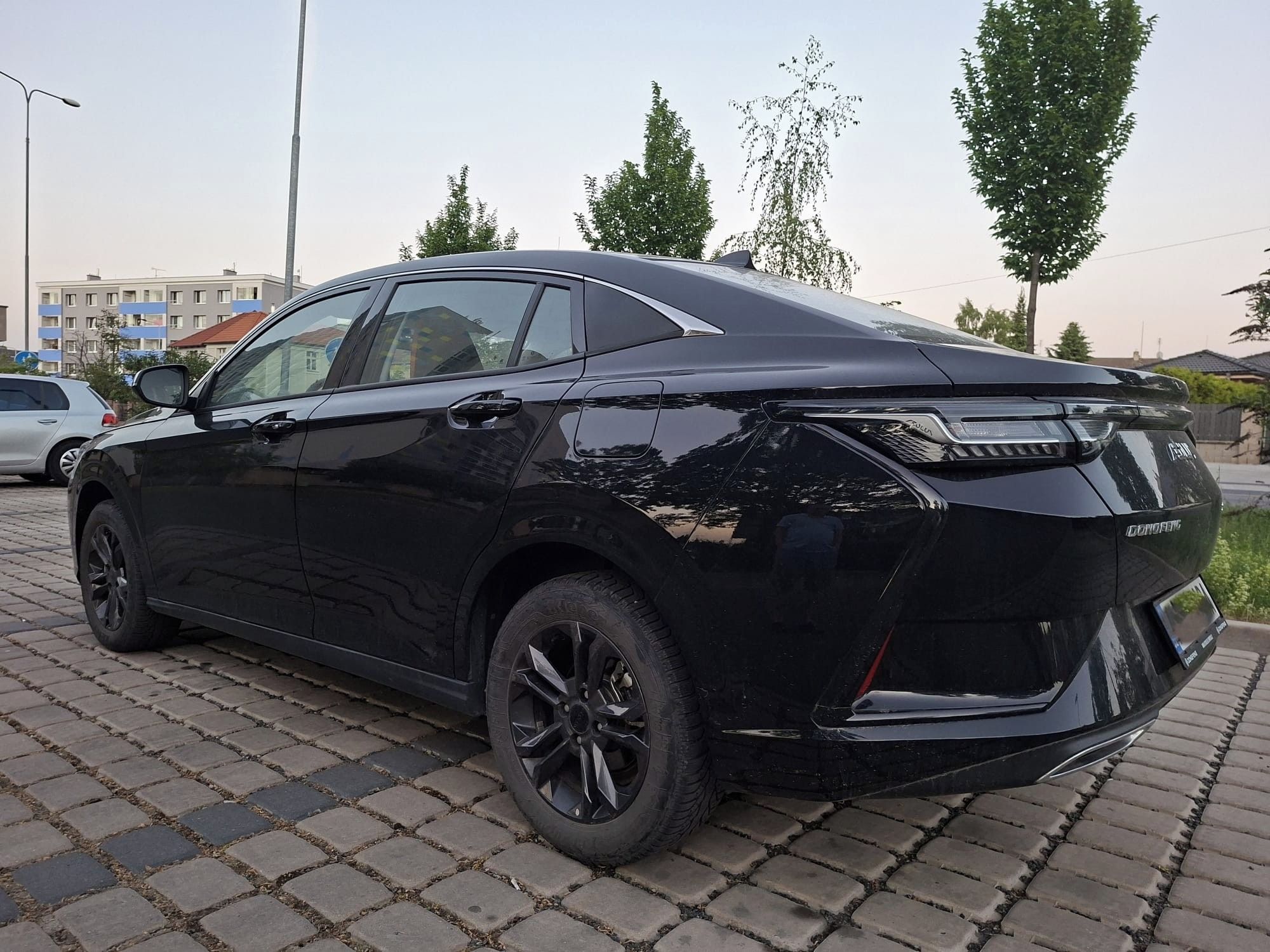 Dongfeng Shine - fotka 6