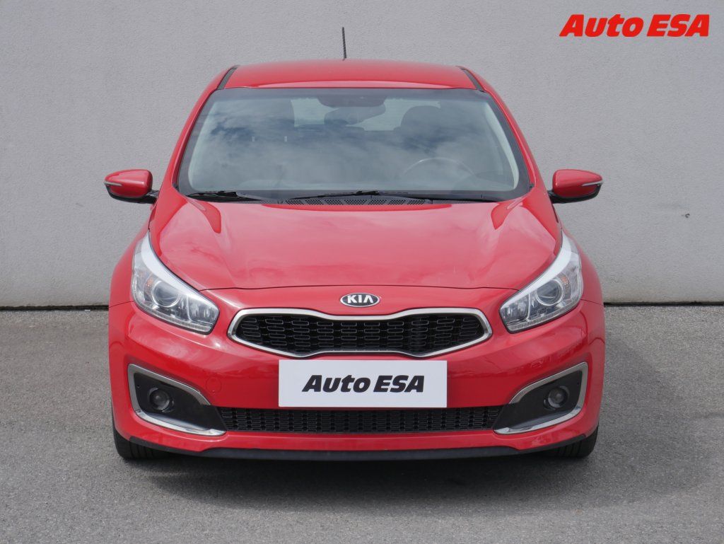 Kia Cee´d, 1.6 CRDi,ČR,AC,navi - fotka 2