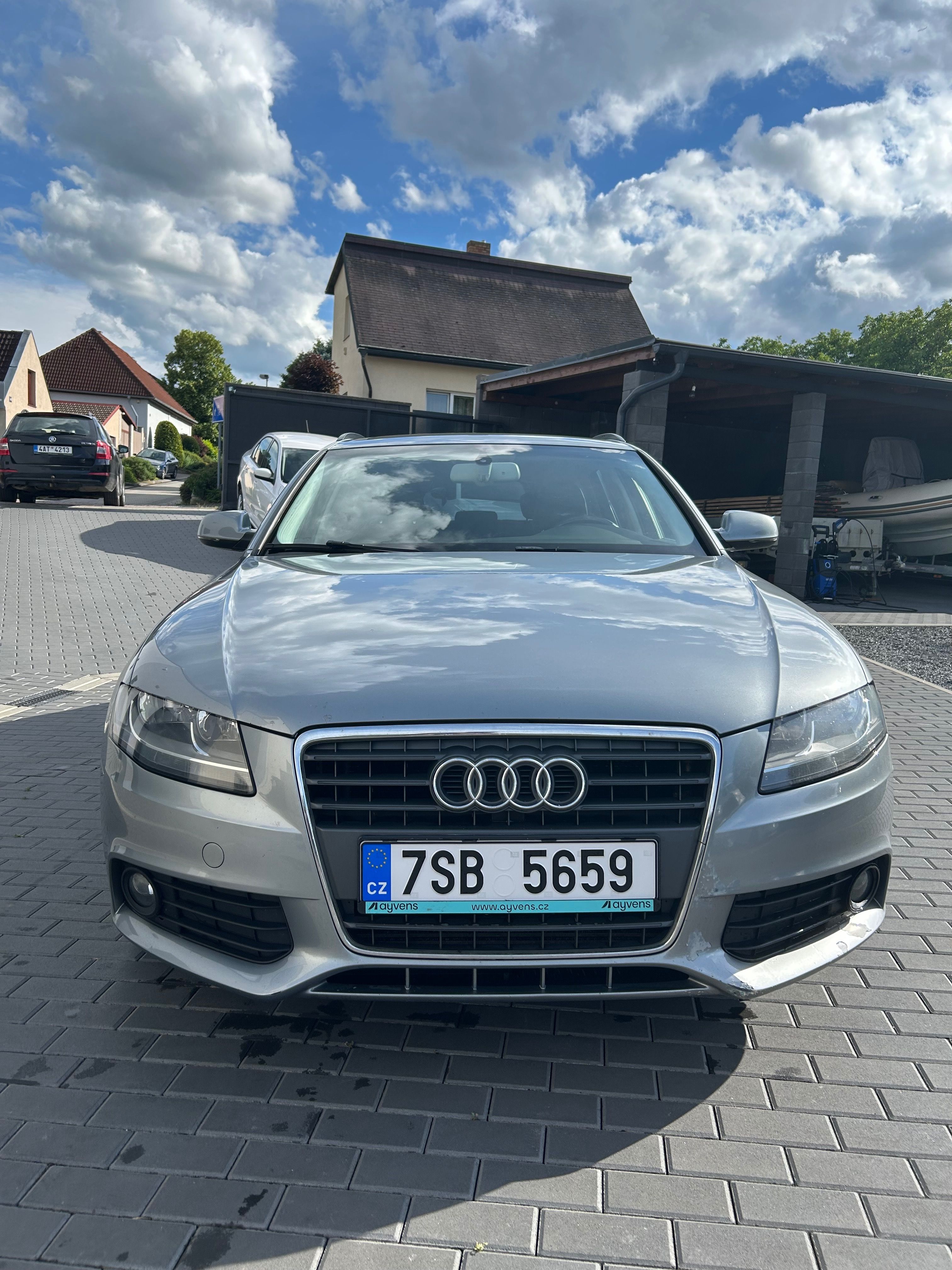 Audi A4 Avant, 2.0 TDI Kůže,AC,temp,park.asis - fotka 2