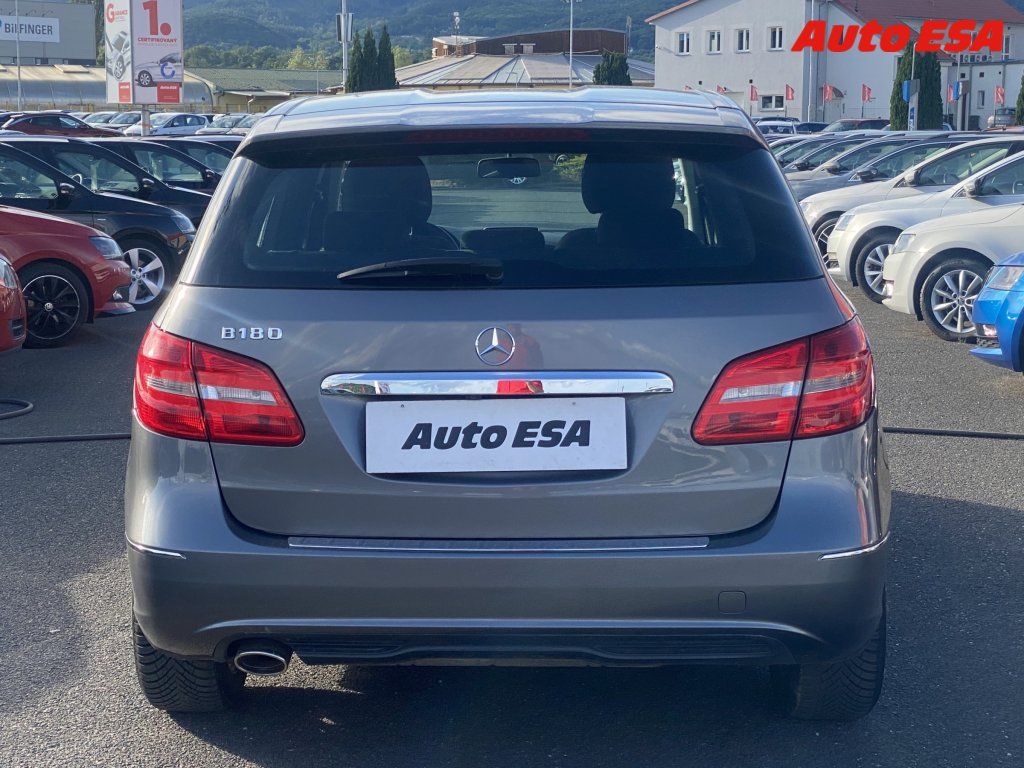 Mercedes-Benz Třídy B, 1.6 i B180,Navi,kamera - fotka 5