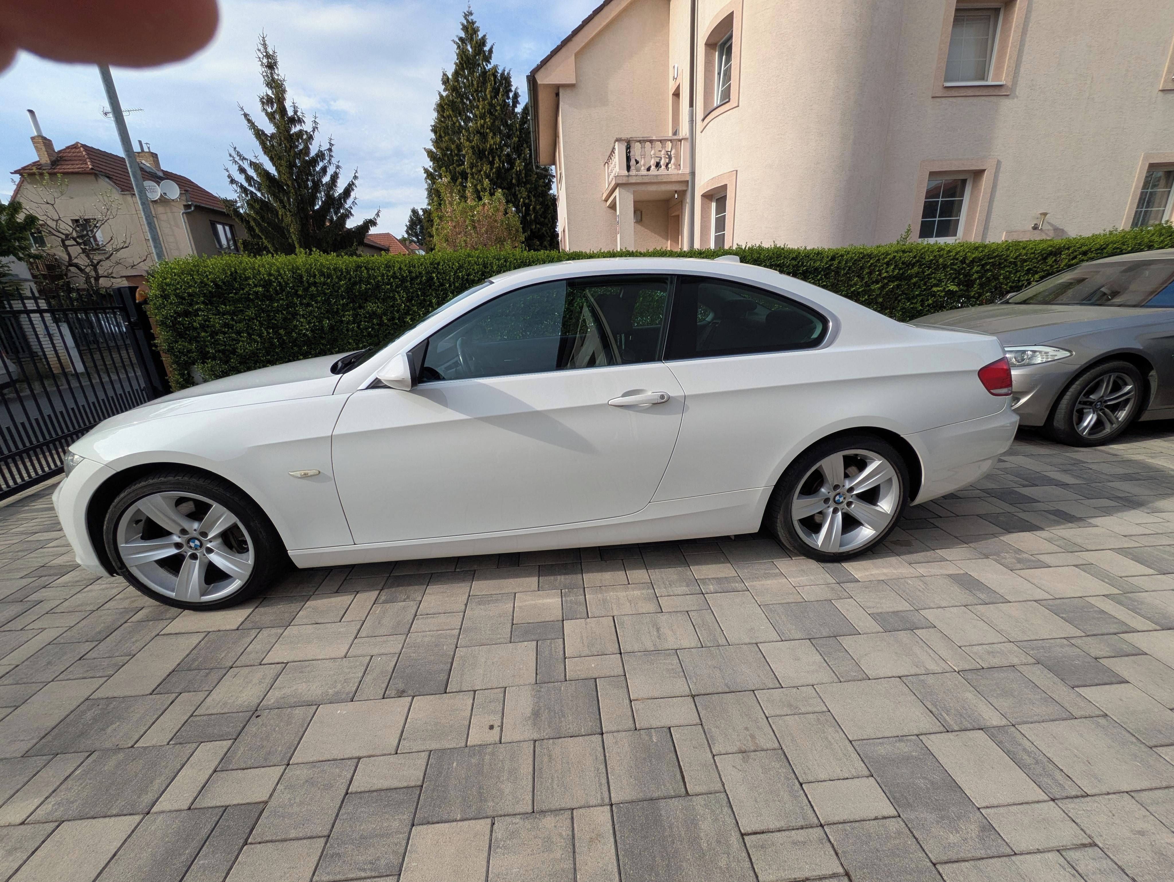 BMW Řada 3, BMW E92 335ix (N54, 225 kW) - fotka 5