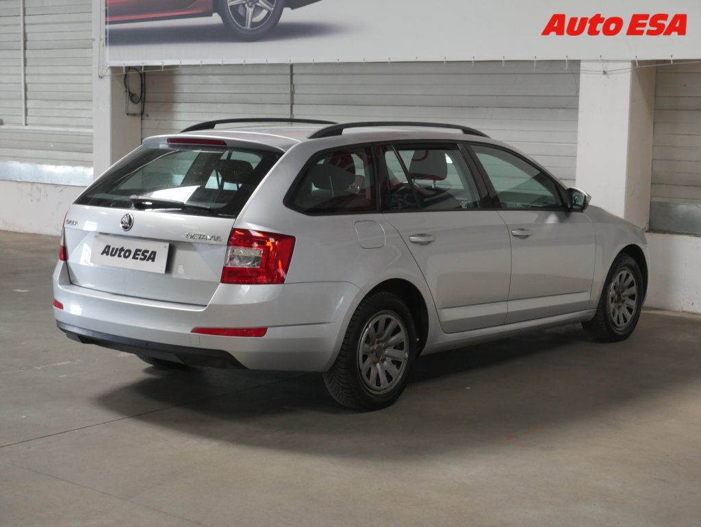 Škoda Octavia, 1.6 TDi,2.maj,ČR,Style - fotka 6