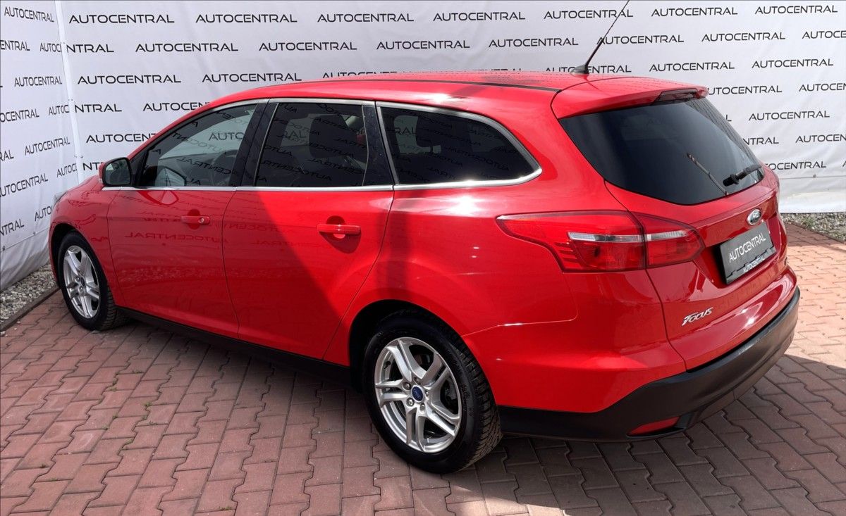 Ford Focus, 1,0 i,92kW,ČR,DPH - fotka 6