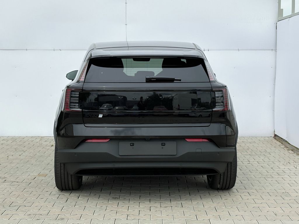 Volvo EX30, Plus Black Edition Single Moto - fotka 6