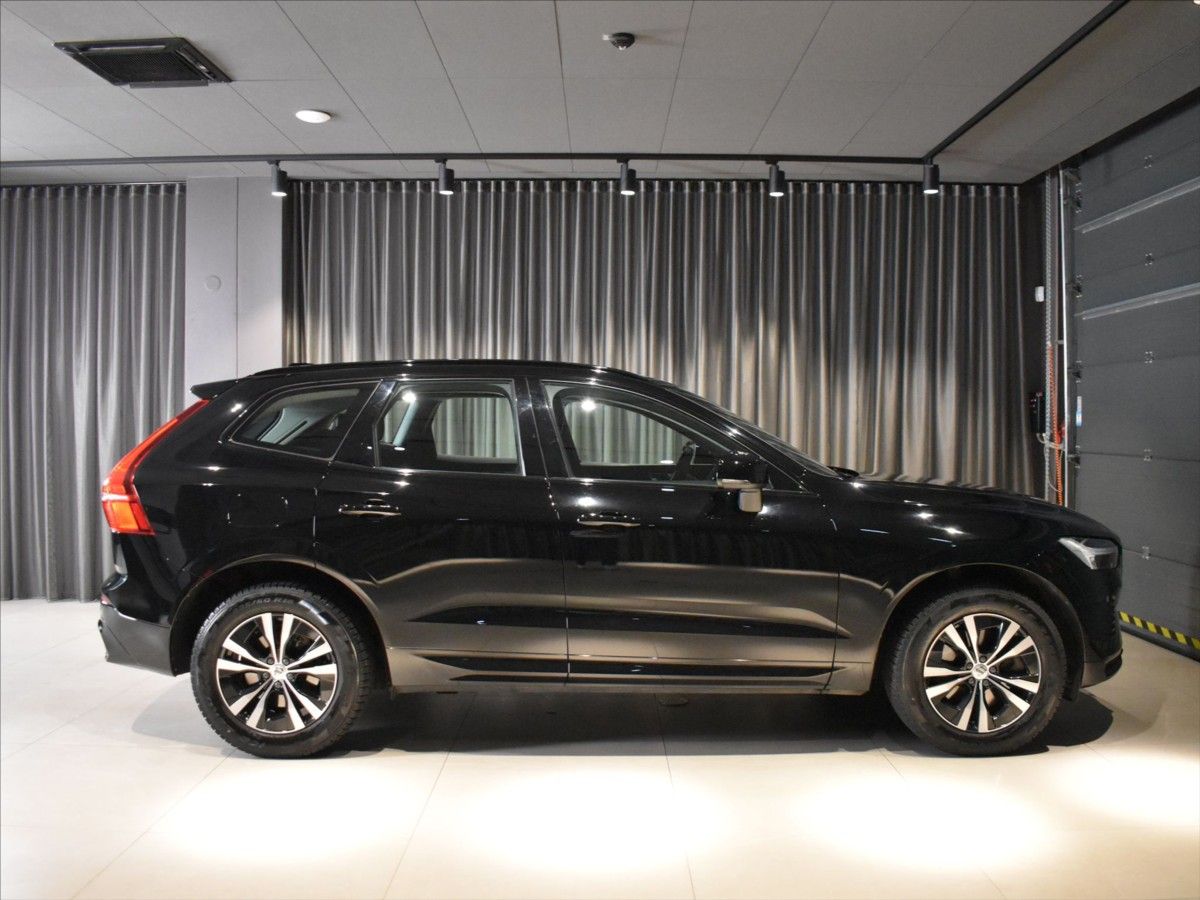 Volvo XC60, 2,0 B4 AWD PLUS tažné,Bezklíč - fotka 3