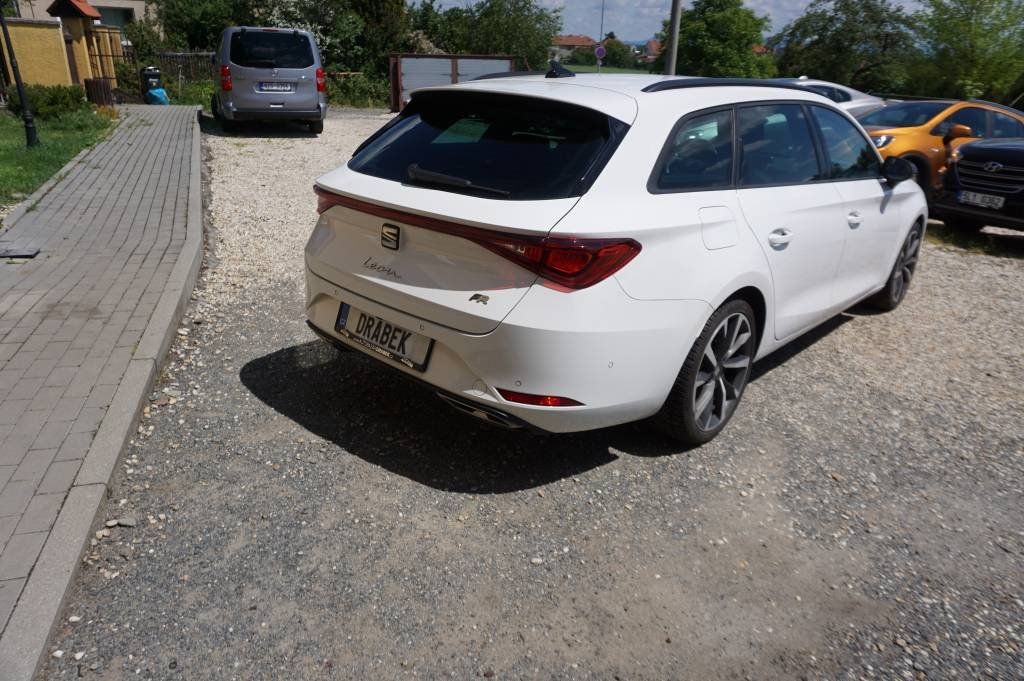 Seat Leon, FR 1,5 TSI 96 kW - fotka 4