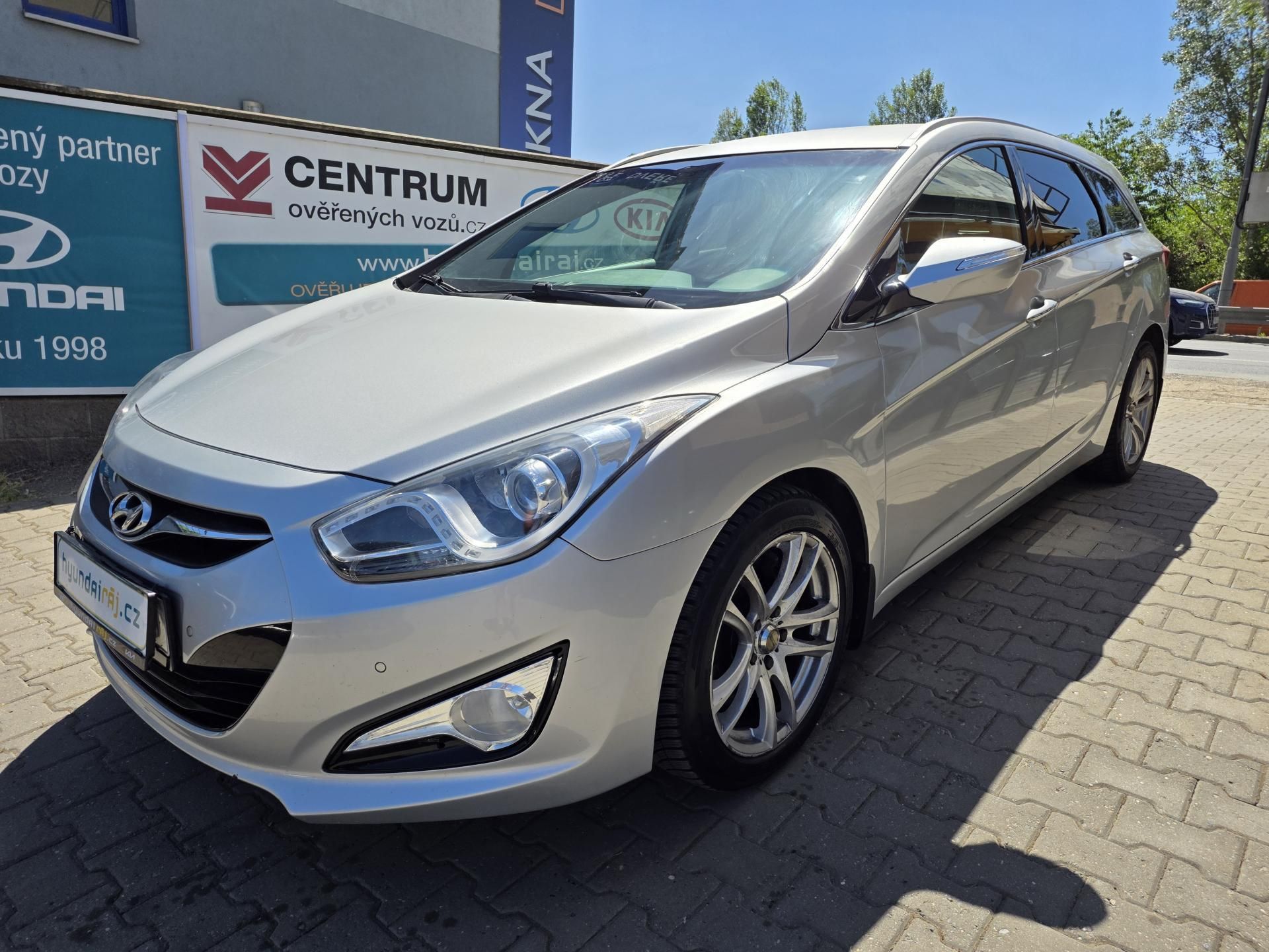 Hyundai i40, 1.7-100KW-KAMERA-AUT.KLIMA - fotka 6