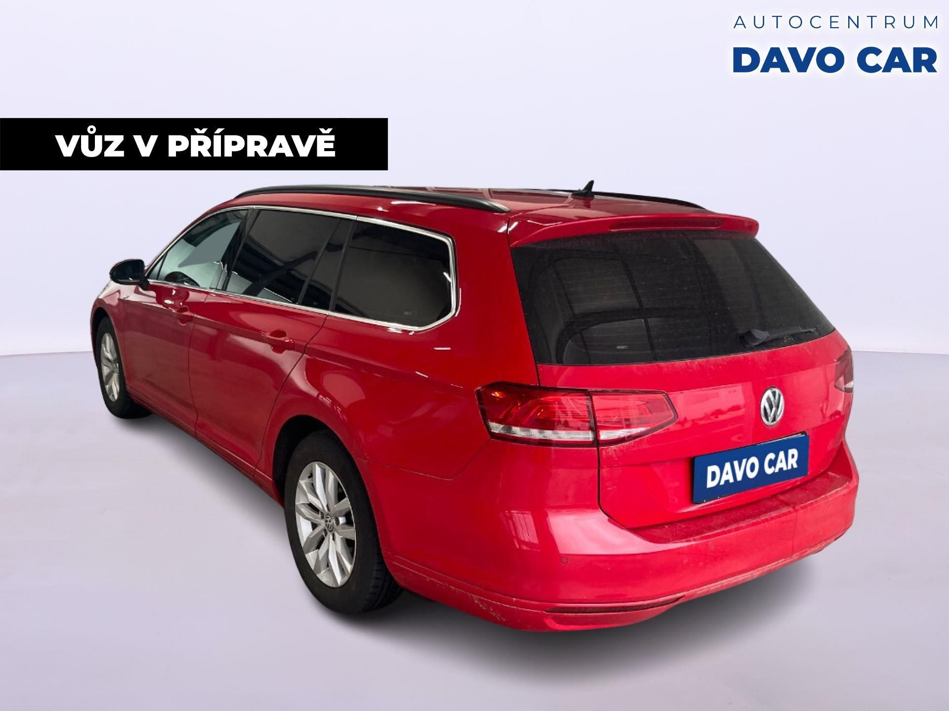Volkswagen Passat, 1.6 TDI 88kW Comfortline LED N - fotka 4