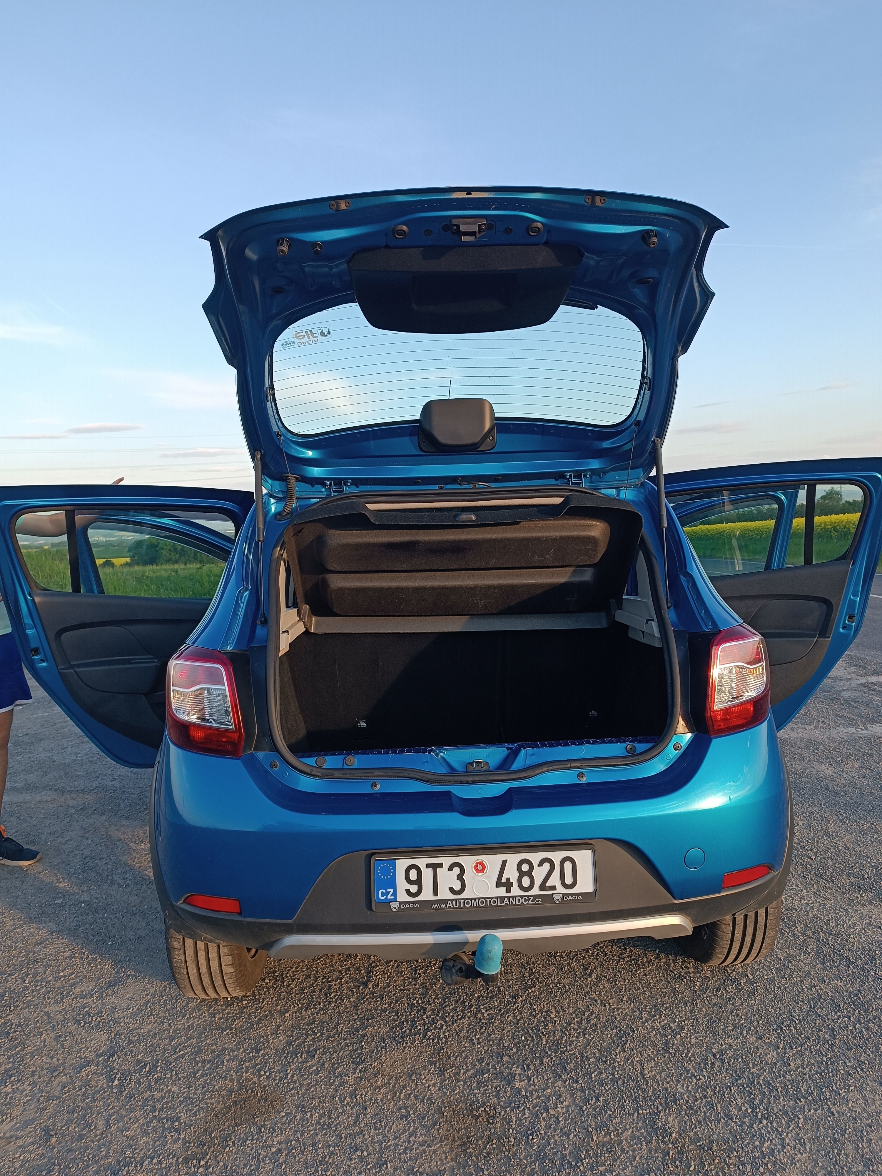 Dacia Sandero, Stepway 0,9 Tce, Nová STK - fotka 4