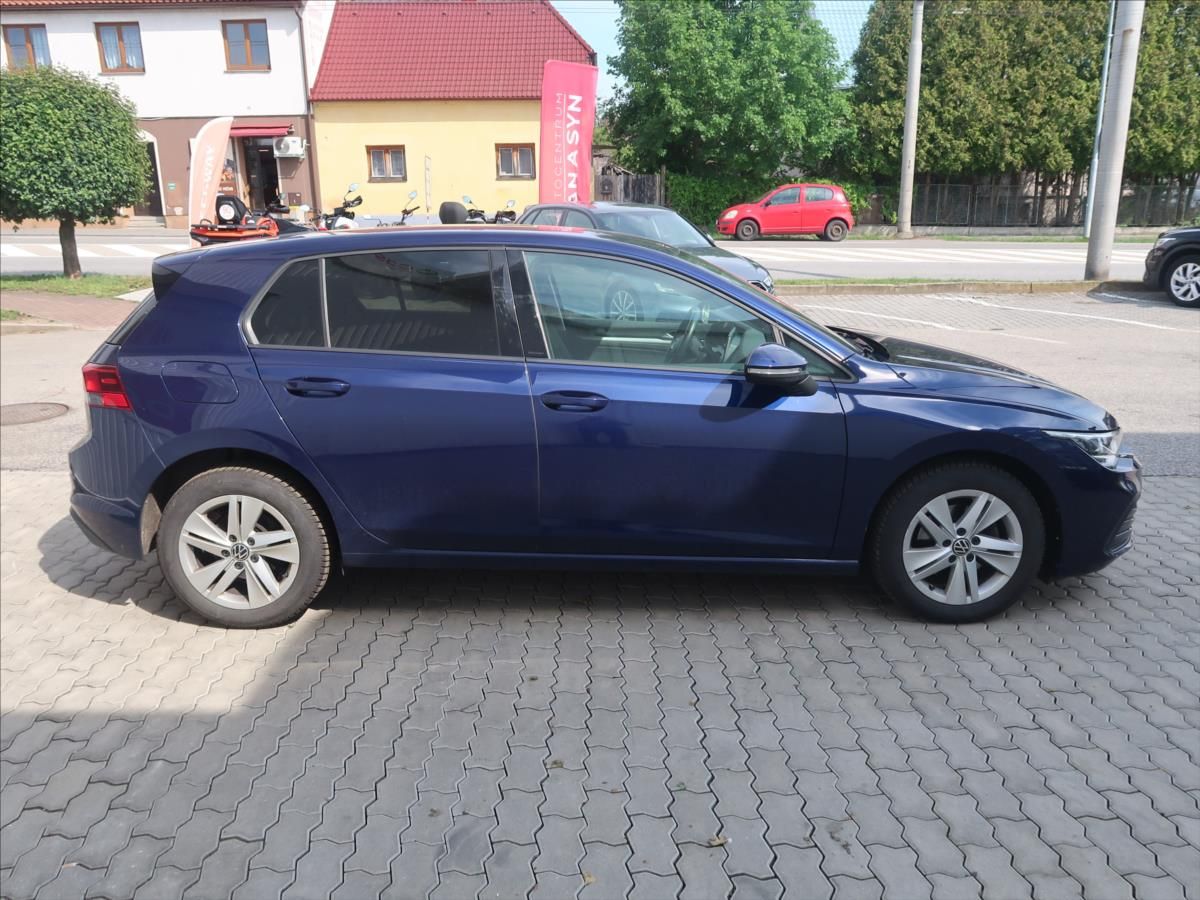Volkswagen Golf, 1,0 TSI Life 1.majitel CZ - fotka 2