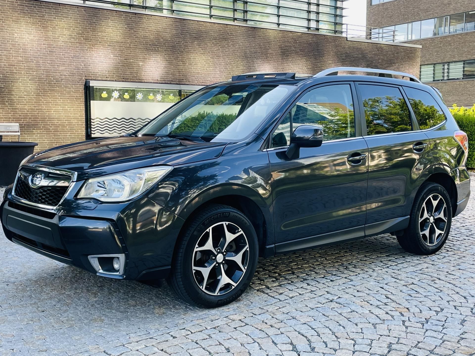 Subaru Forester, 2.0i 4x4 AUT 1MAJITEL SERVISKA - fotka 6