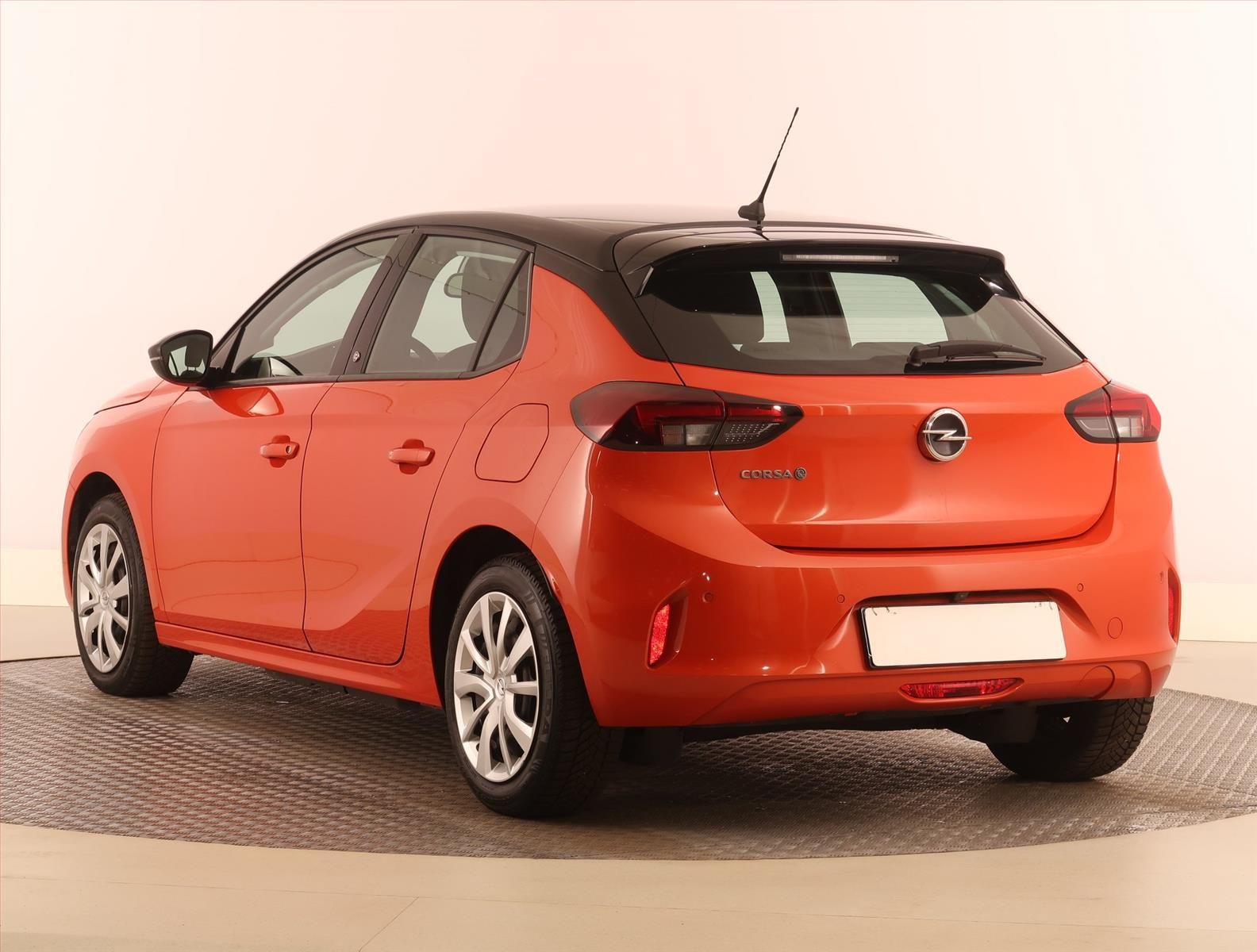 Opel Corsa, 50 kWh, Automat, Serv.kniha - fotka 4