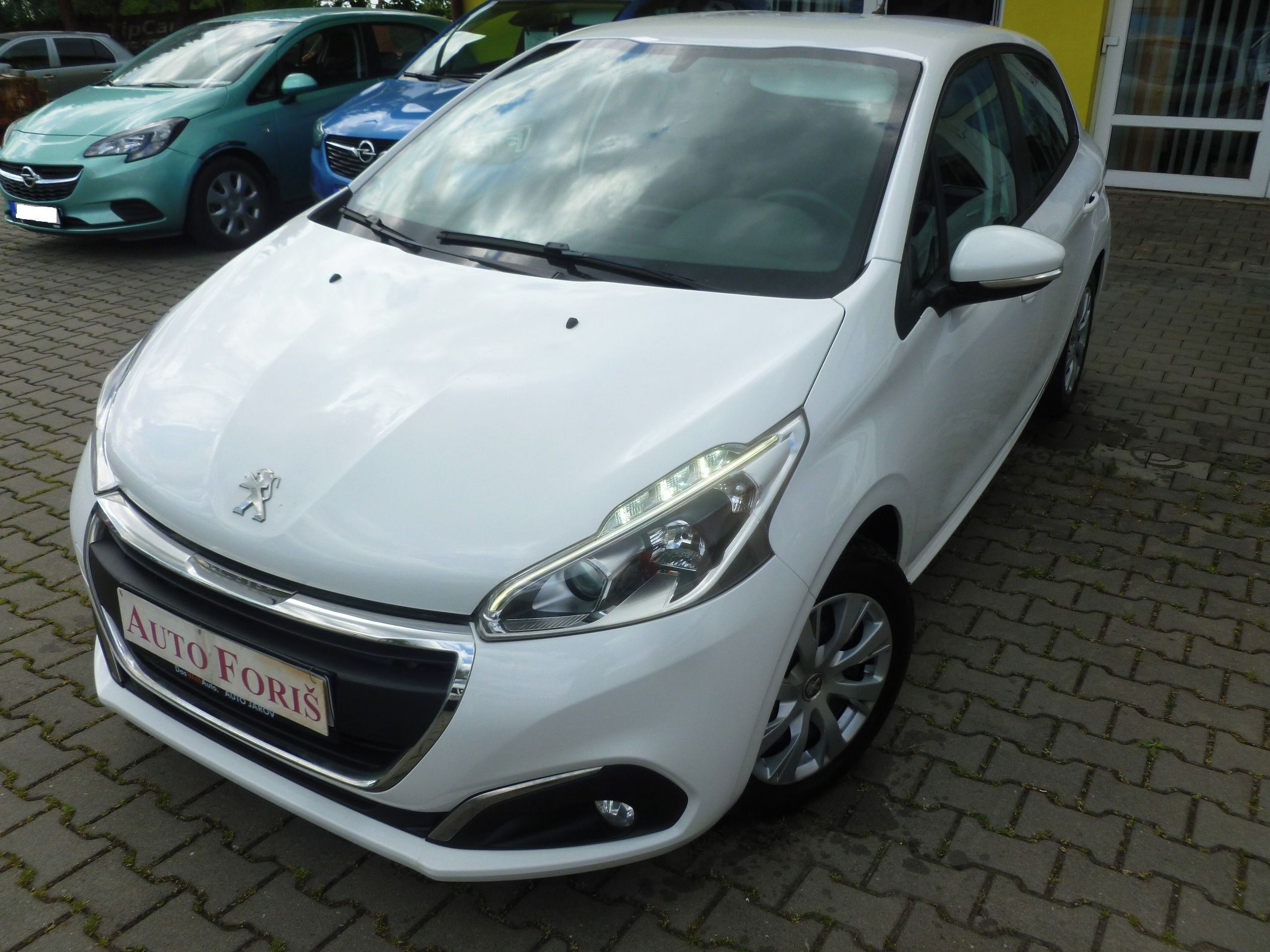 Peugeot 2008, 1.2 digi Klima - fotka 3