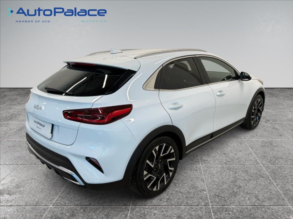 Kia XCee´d, 1,5 T-GDI ZÁRUKA MHEV AT TOP - fotka 4