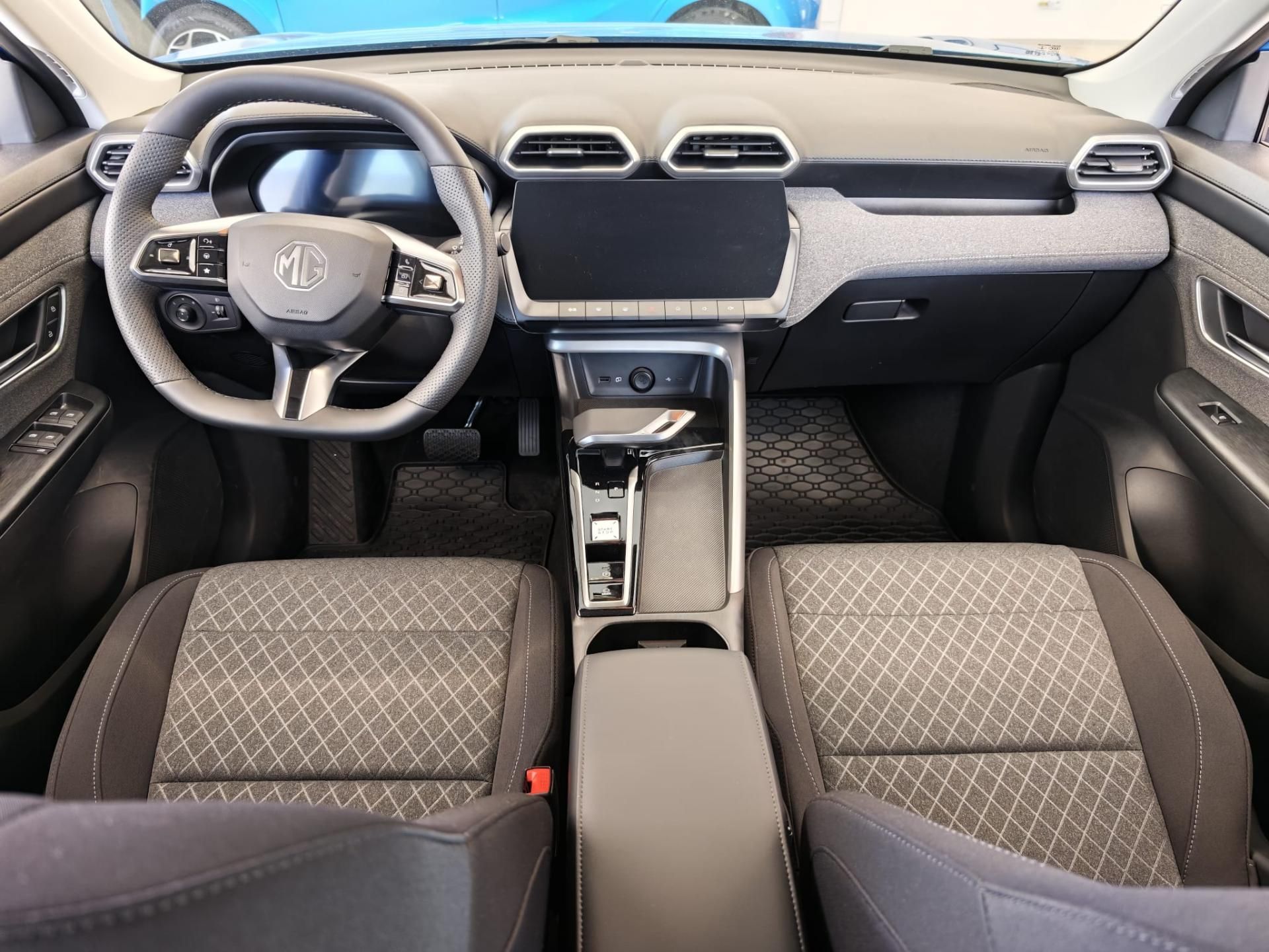 MG ZS, ZS HEV ESSENTIAL Dover White - fotka 6